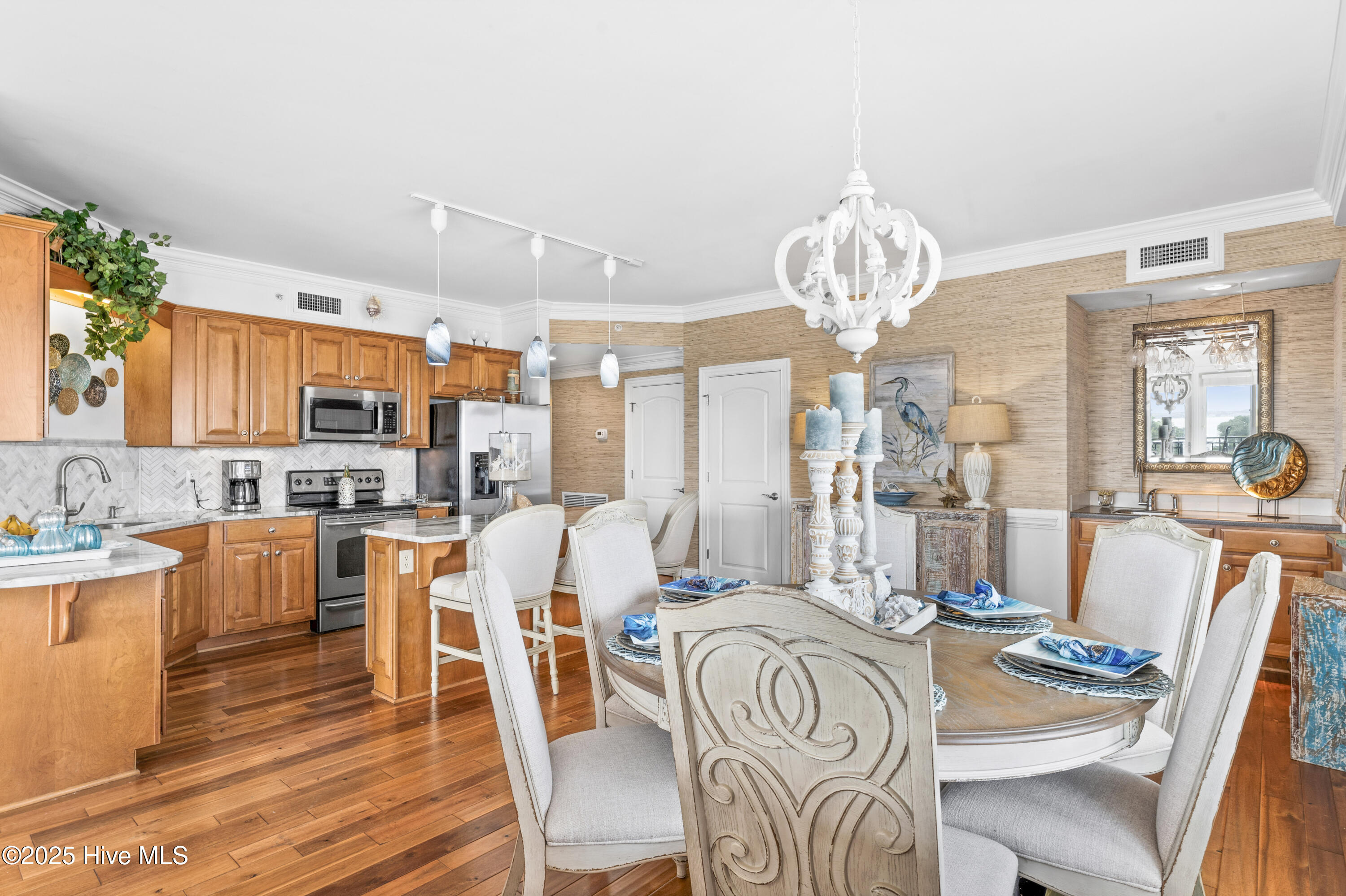 4425 Arendell Street 609,Morehead City