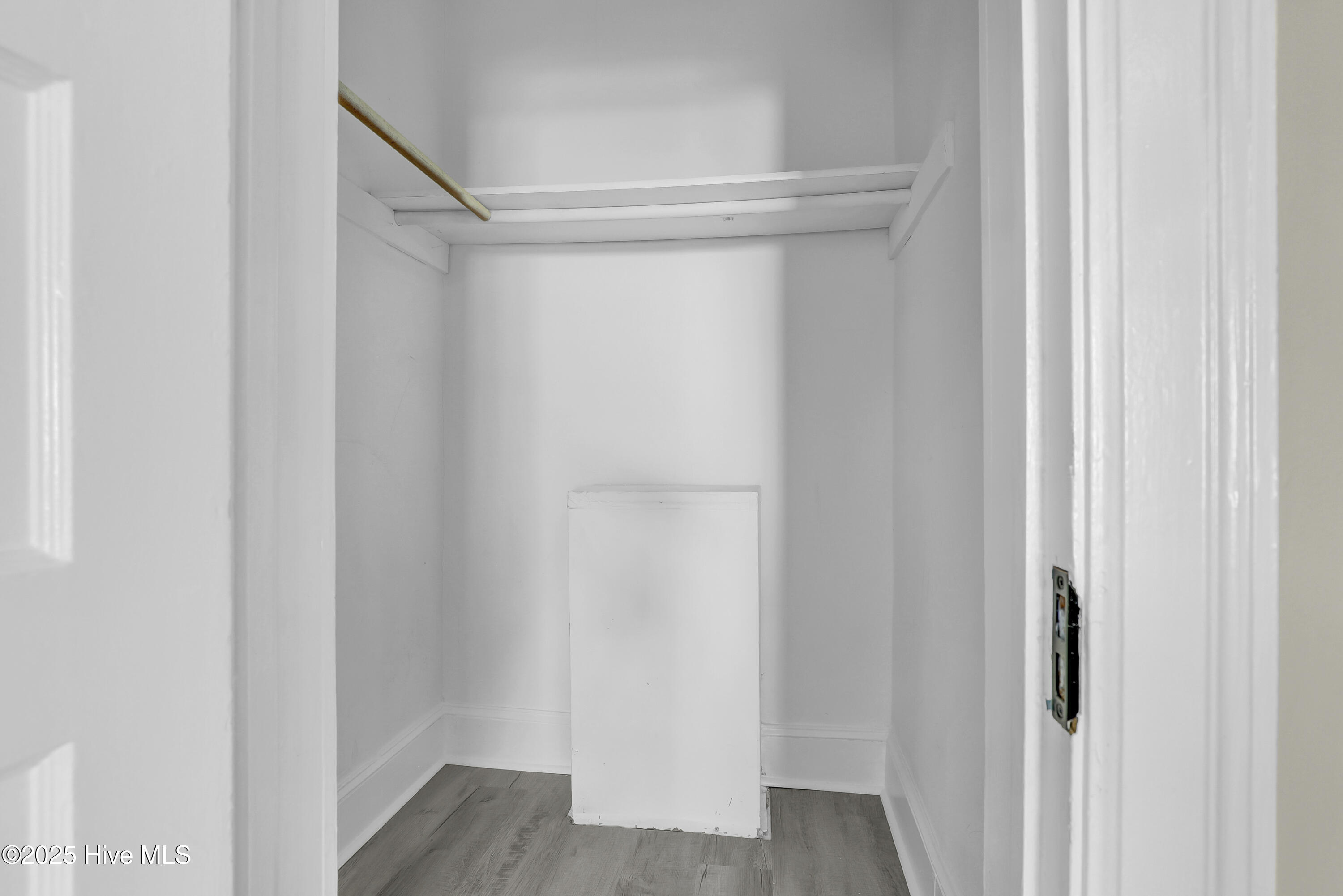 100534298 | Photo 21