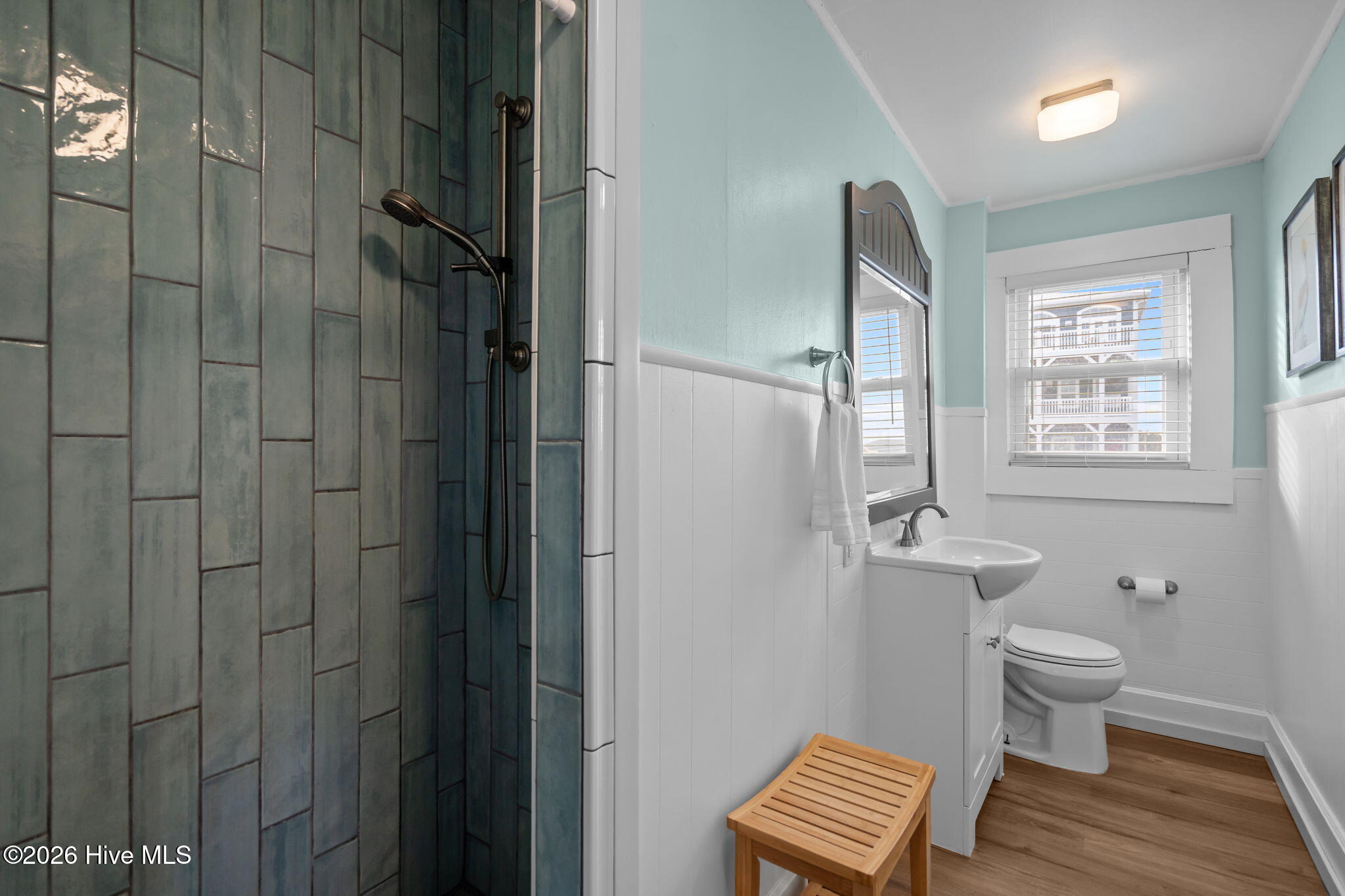 100552359 | Photo 18