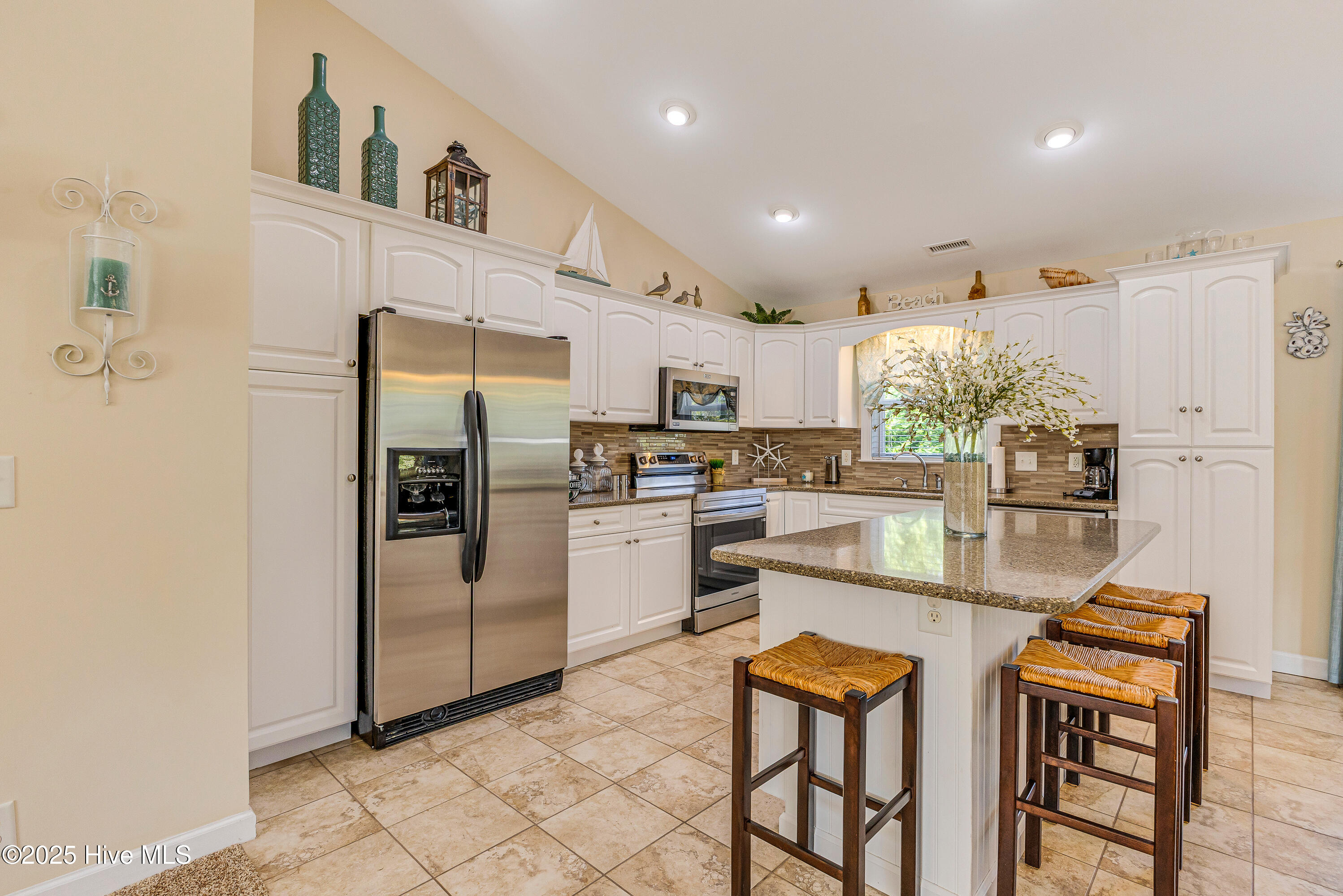 100543216 | Photo 13