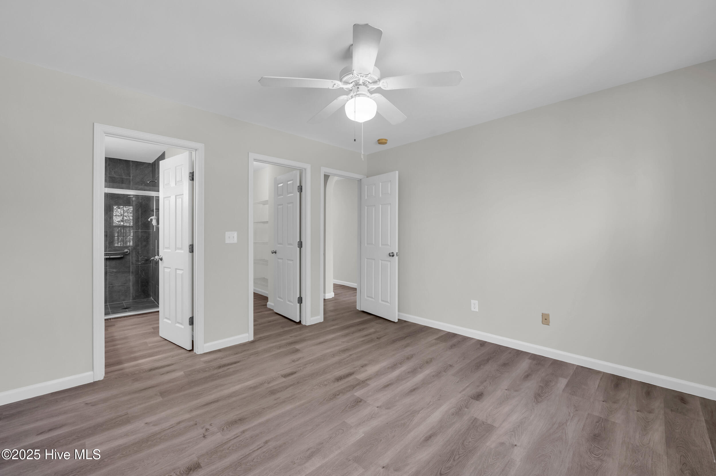 100531255 | Photo 21