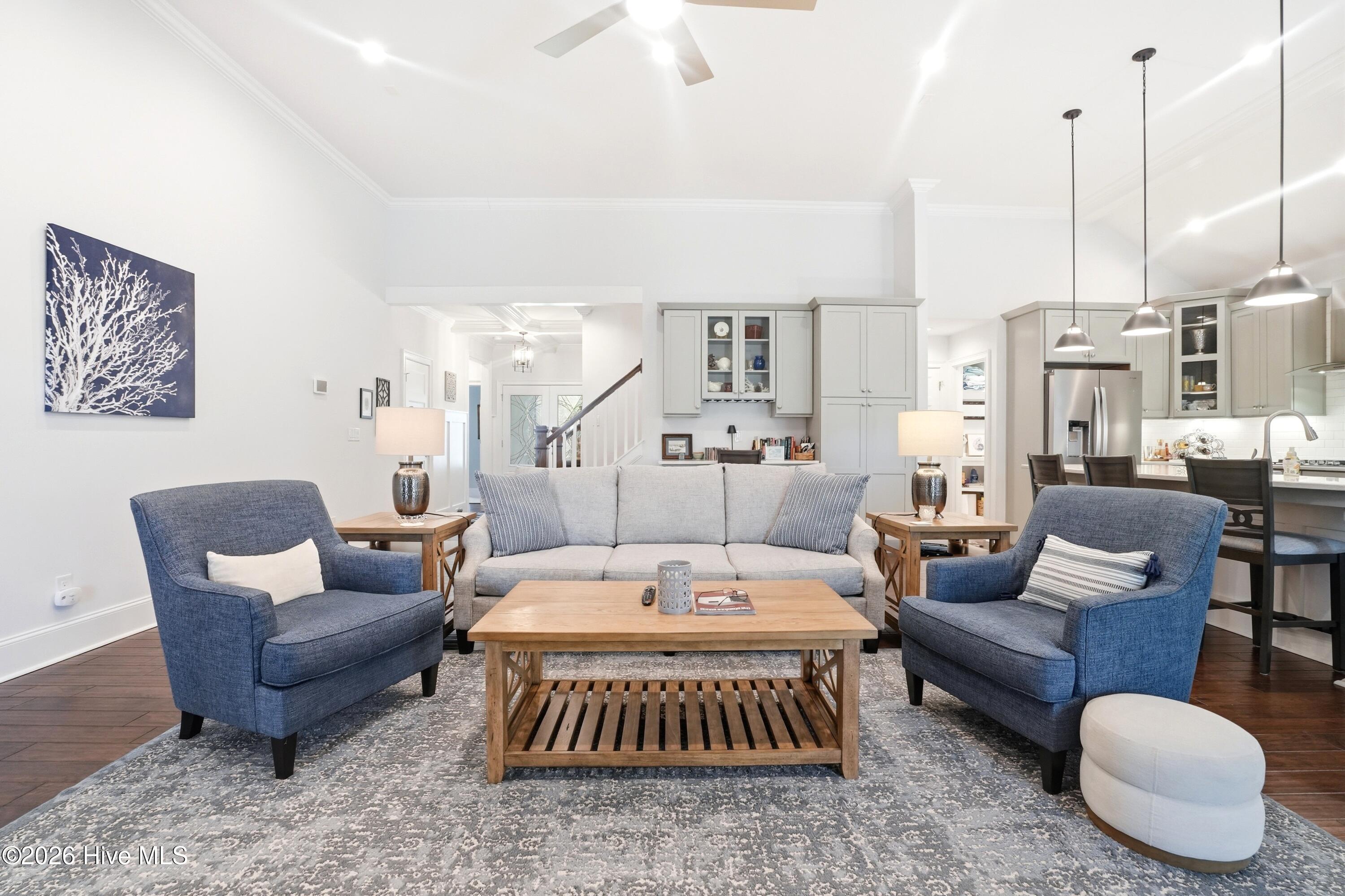 100561923 | Photo 19