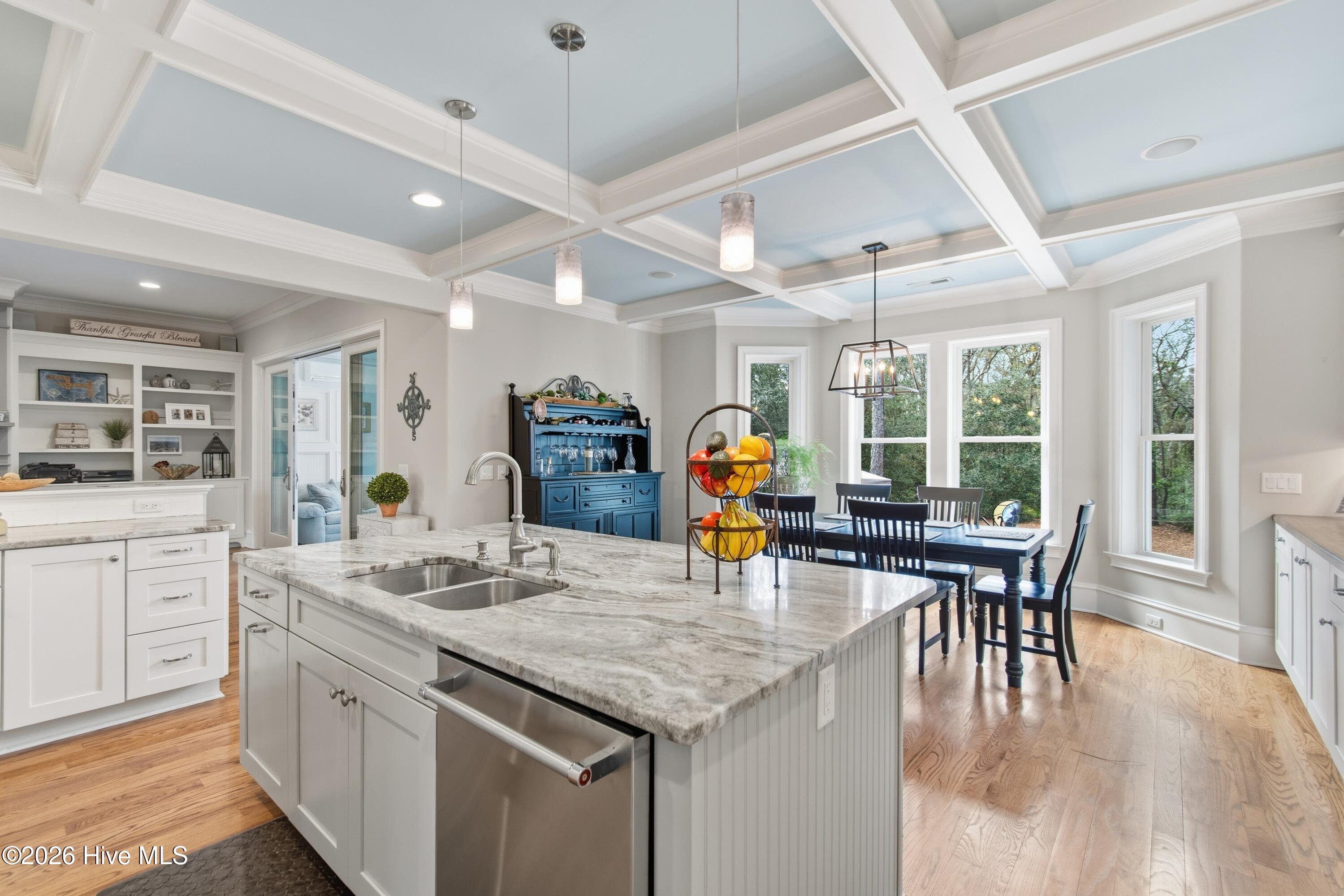 100555606 | Photo 21