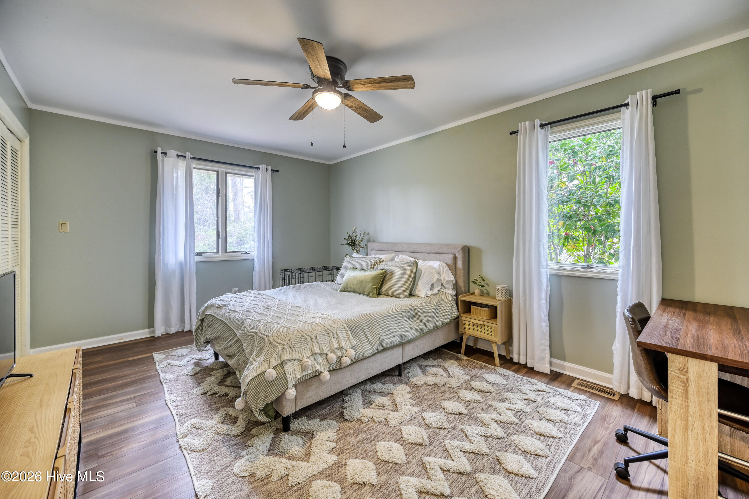 100562764 | Photo 19