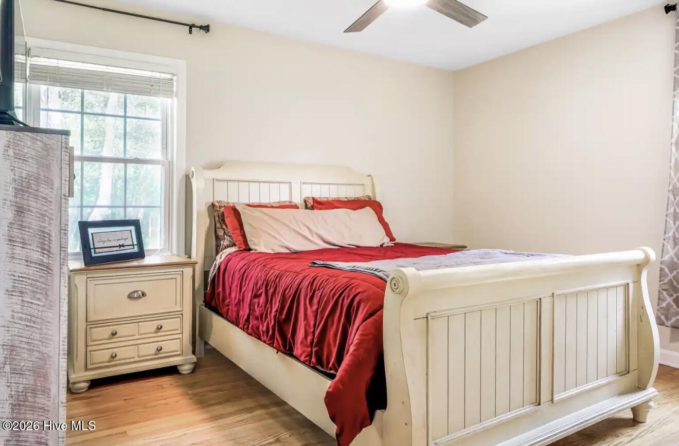 100564742 | Photo 17