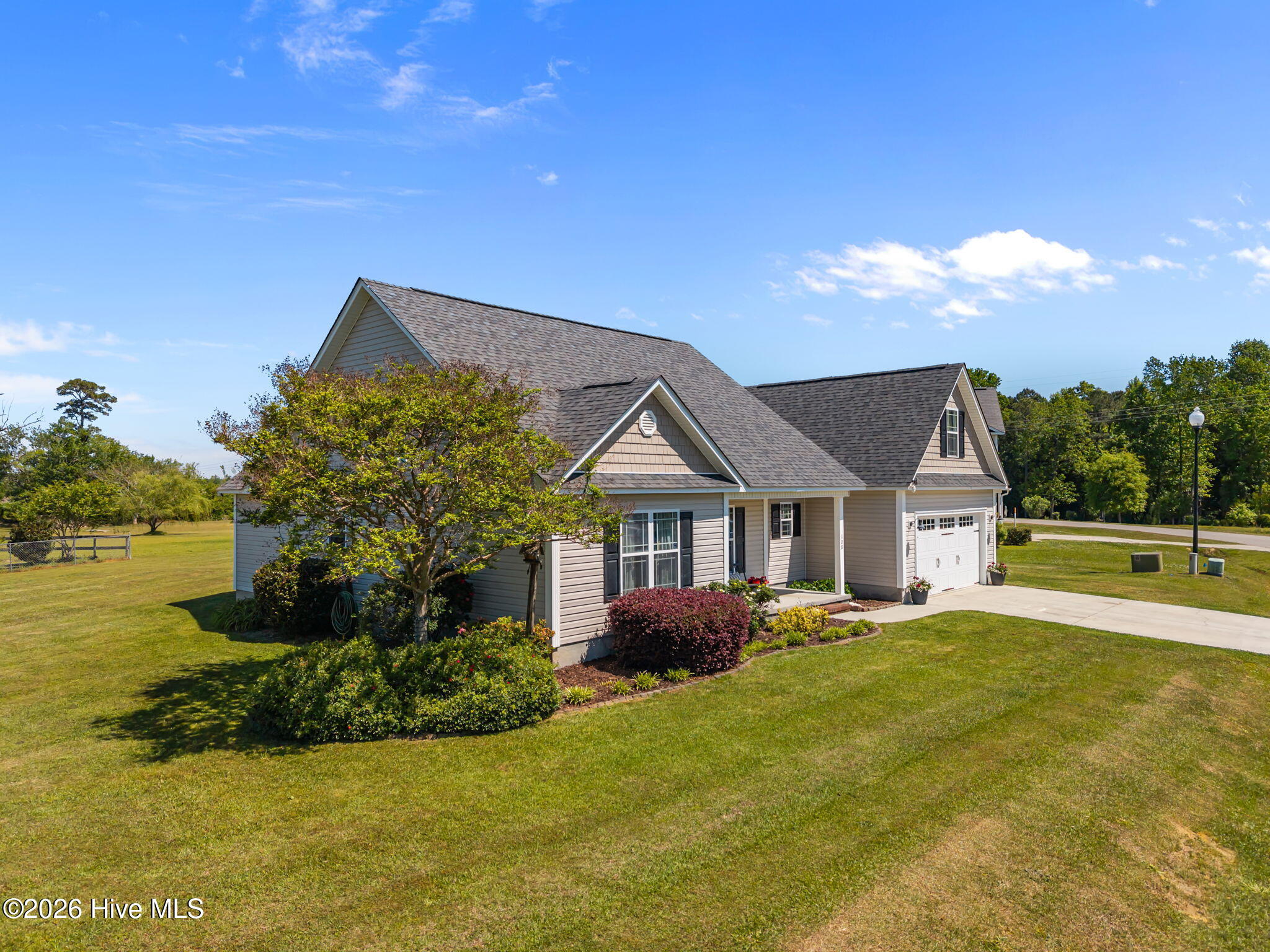 100567595 | Photo 42