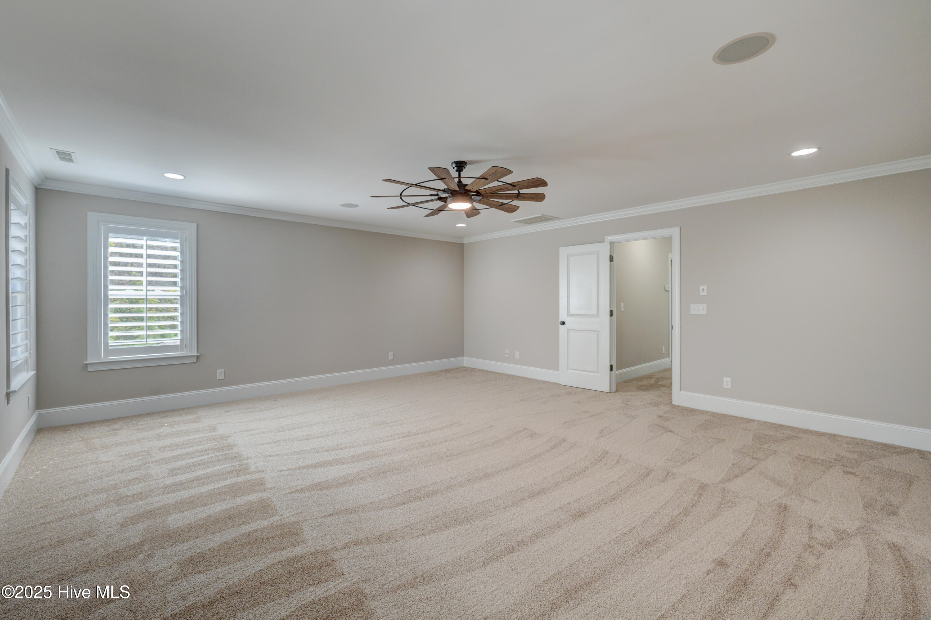 100496540 | Photo 45