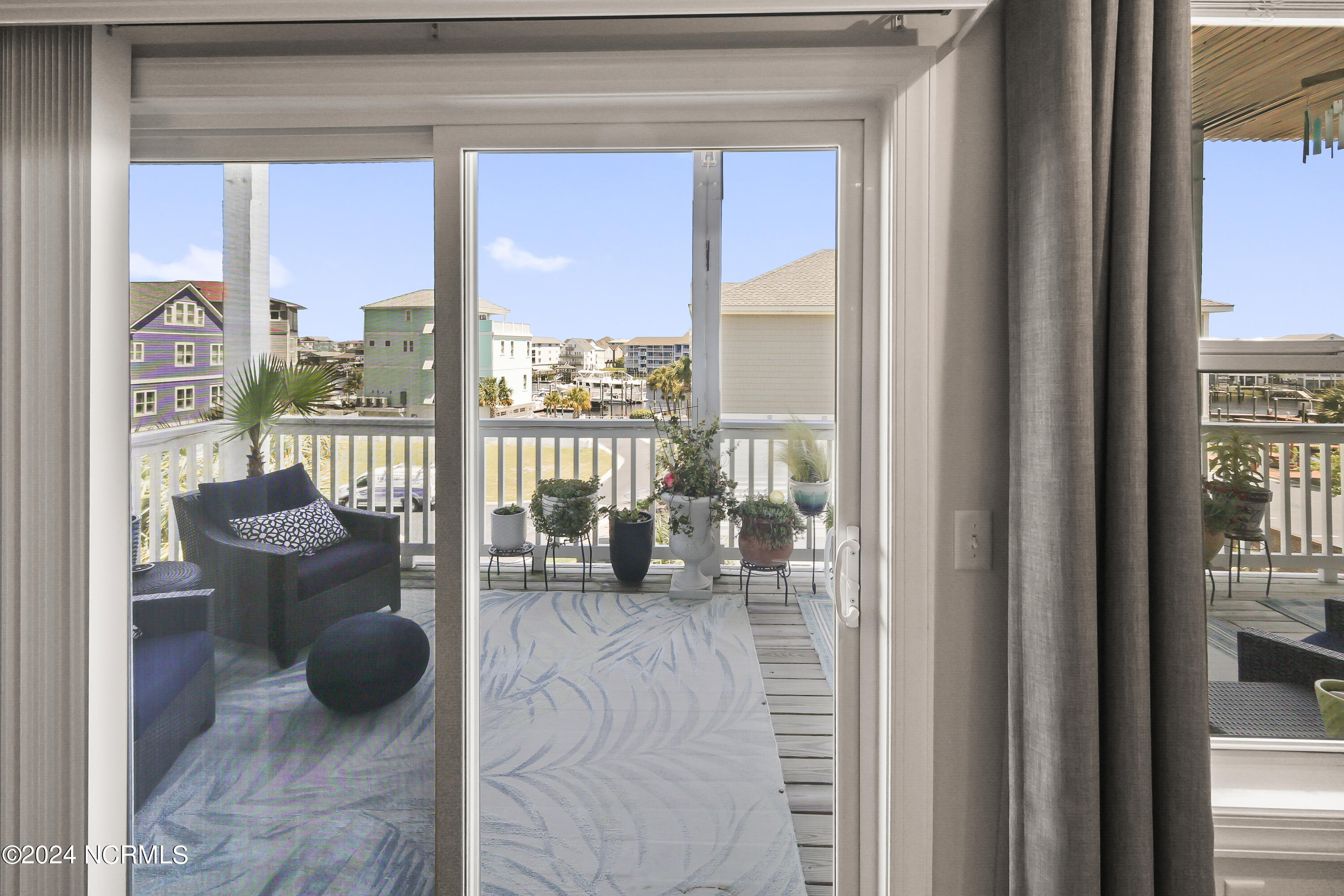 100543708 | Photo 20