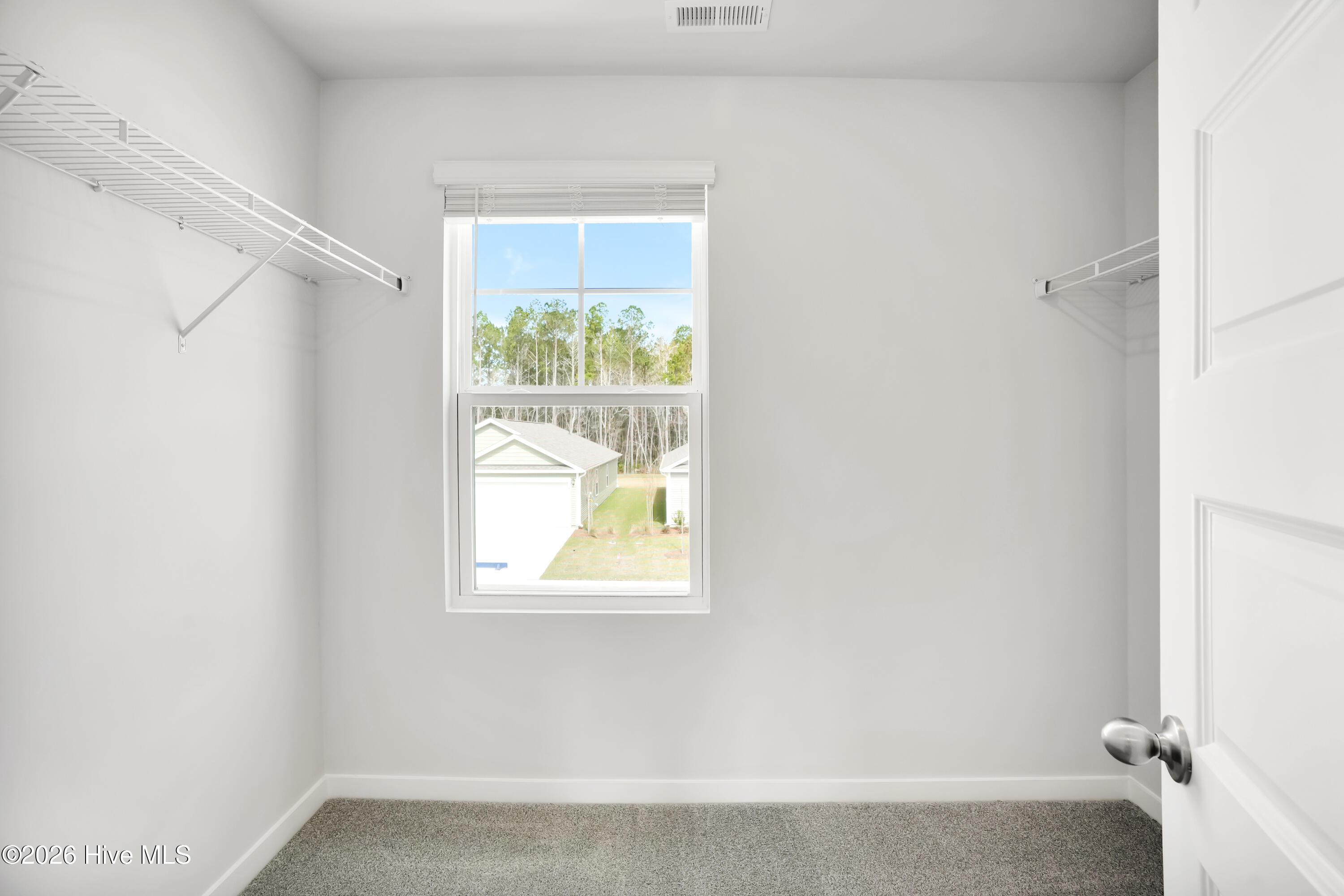 100533680 | Photo 27