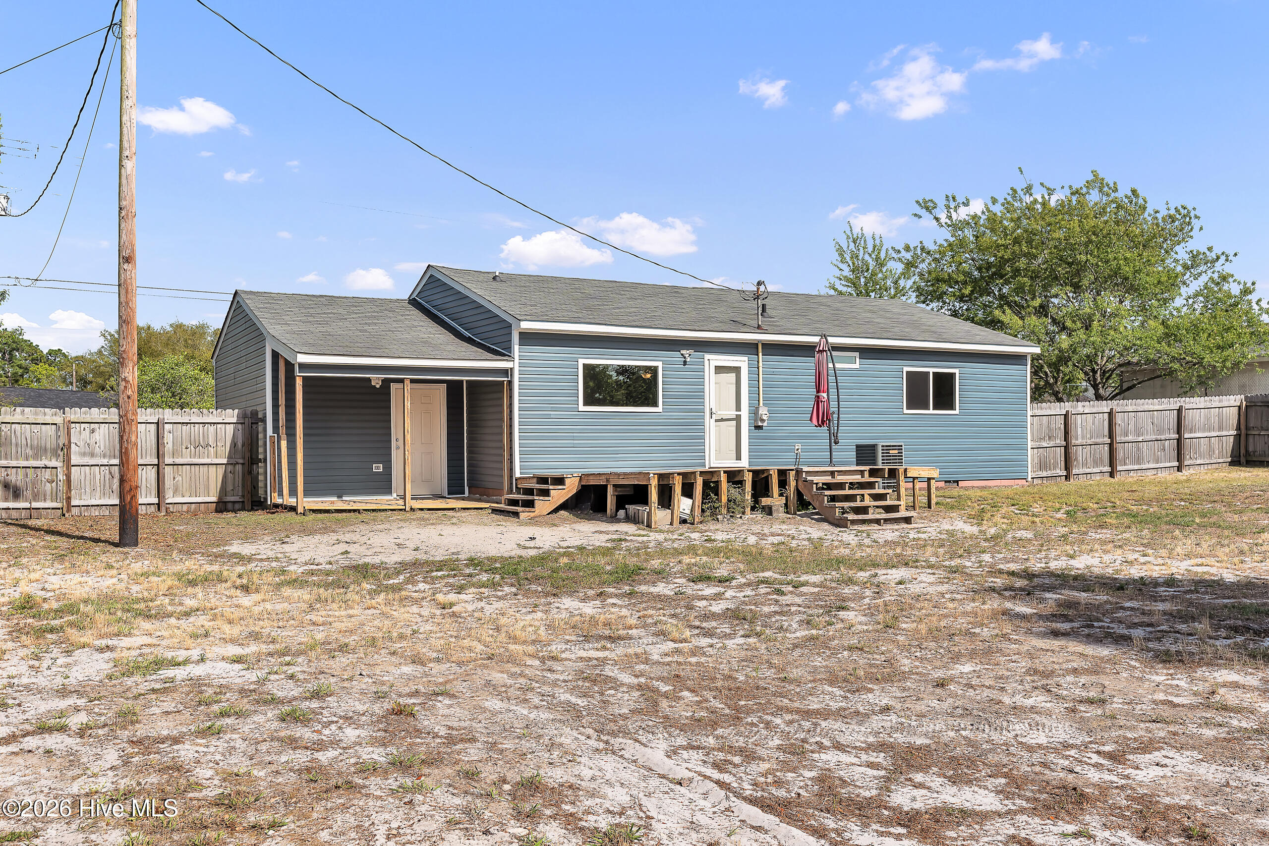 100567424 | Photo 33