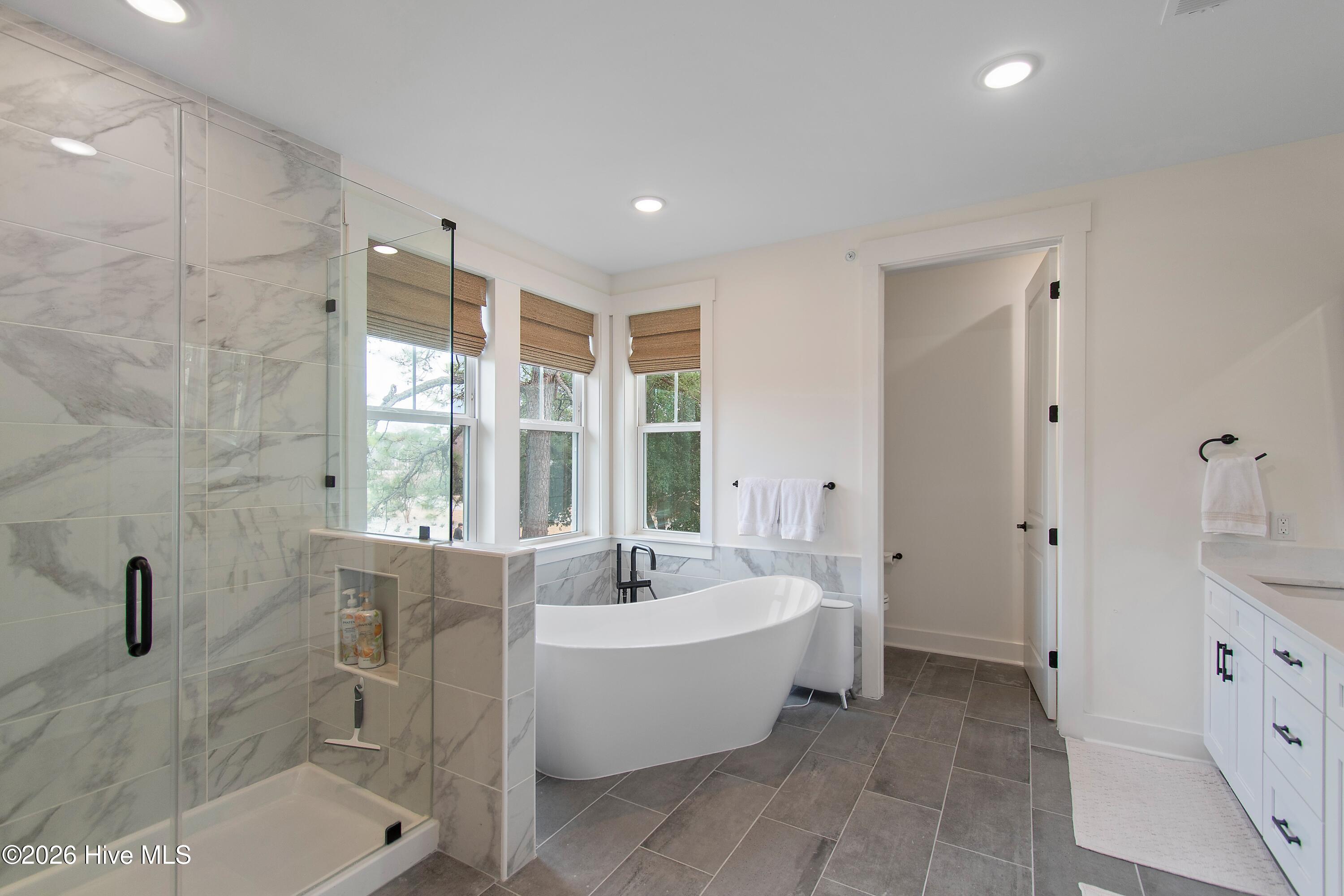 100555931 | Photo 20