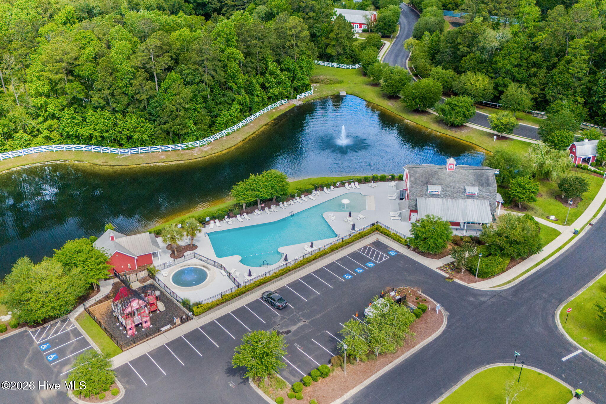 100562407 | Photo 26