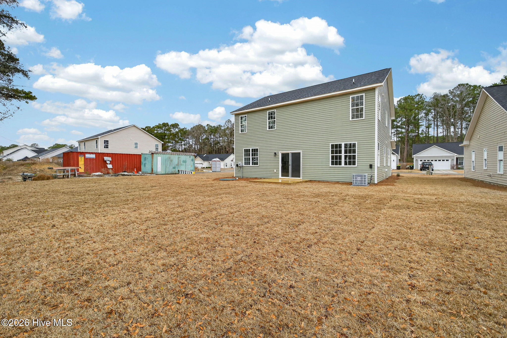 100548274 | Photo 33