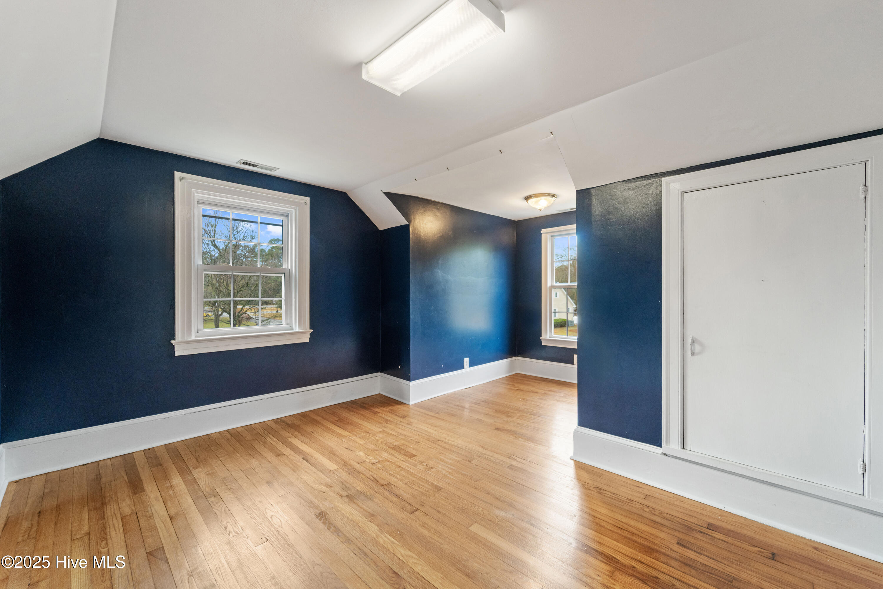 100544156 | Photo 47