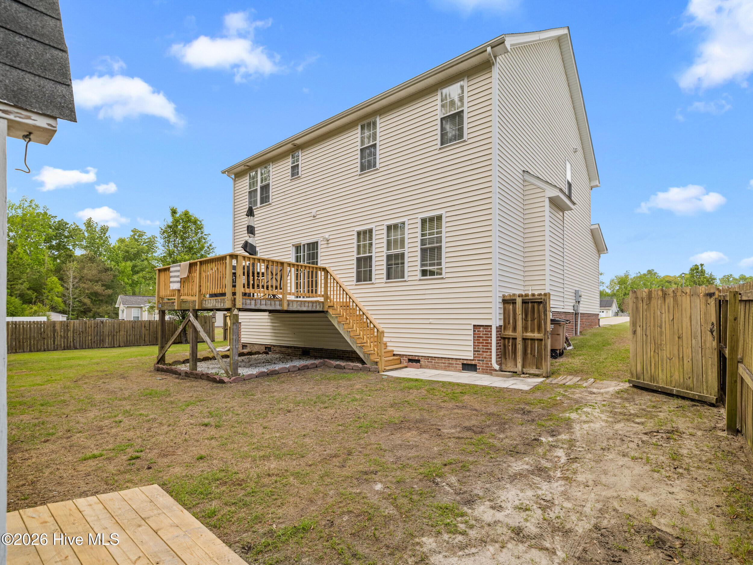 100566997 | Photo 50