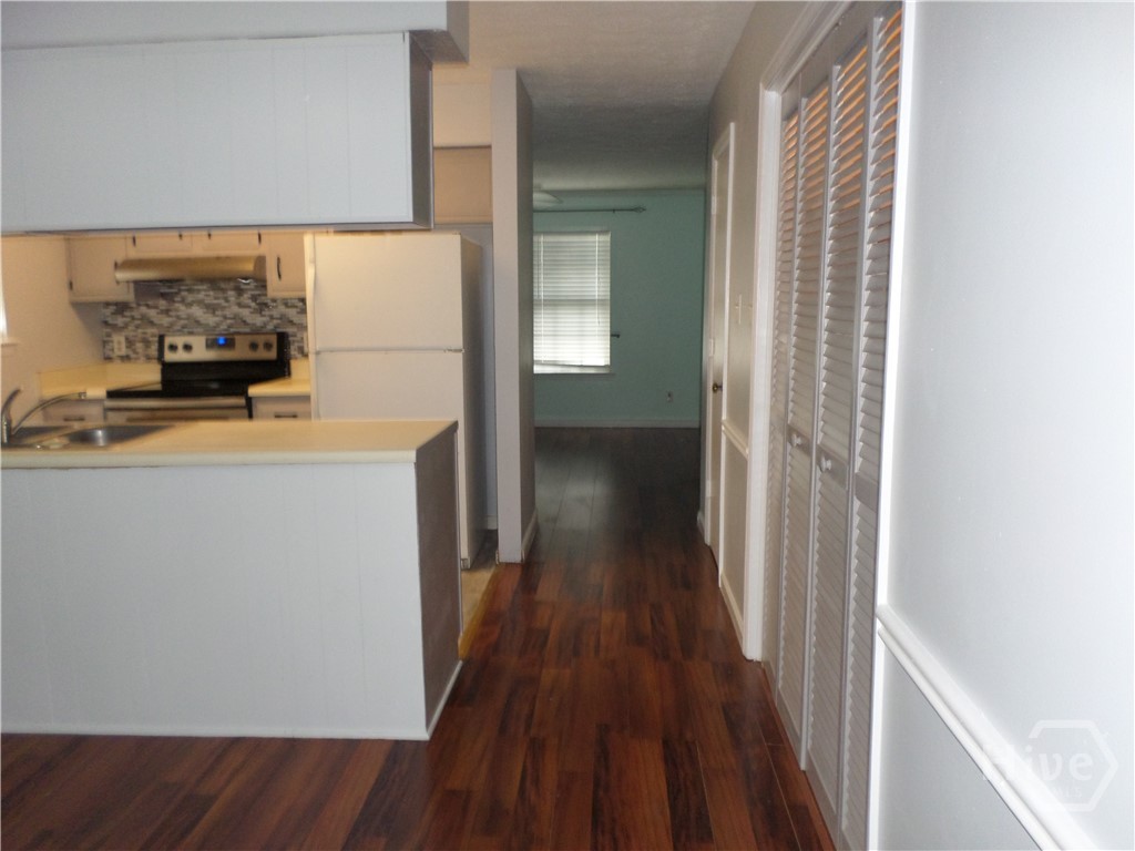 Hall from Liv rm to kitchen