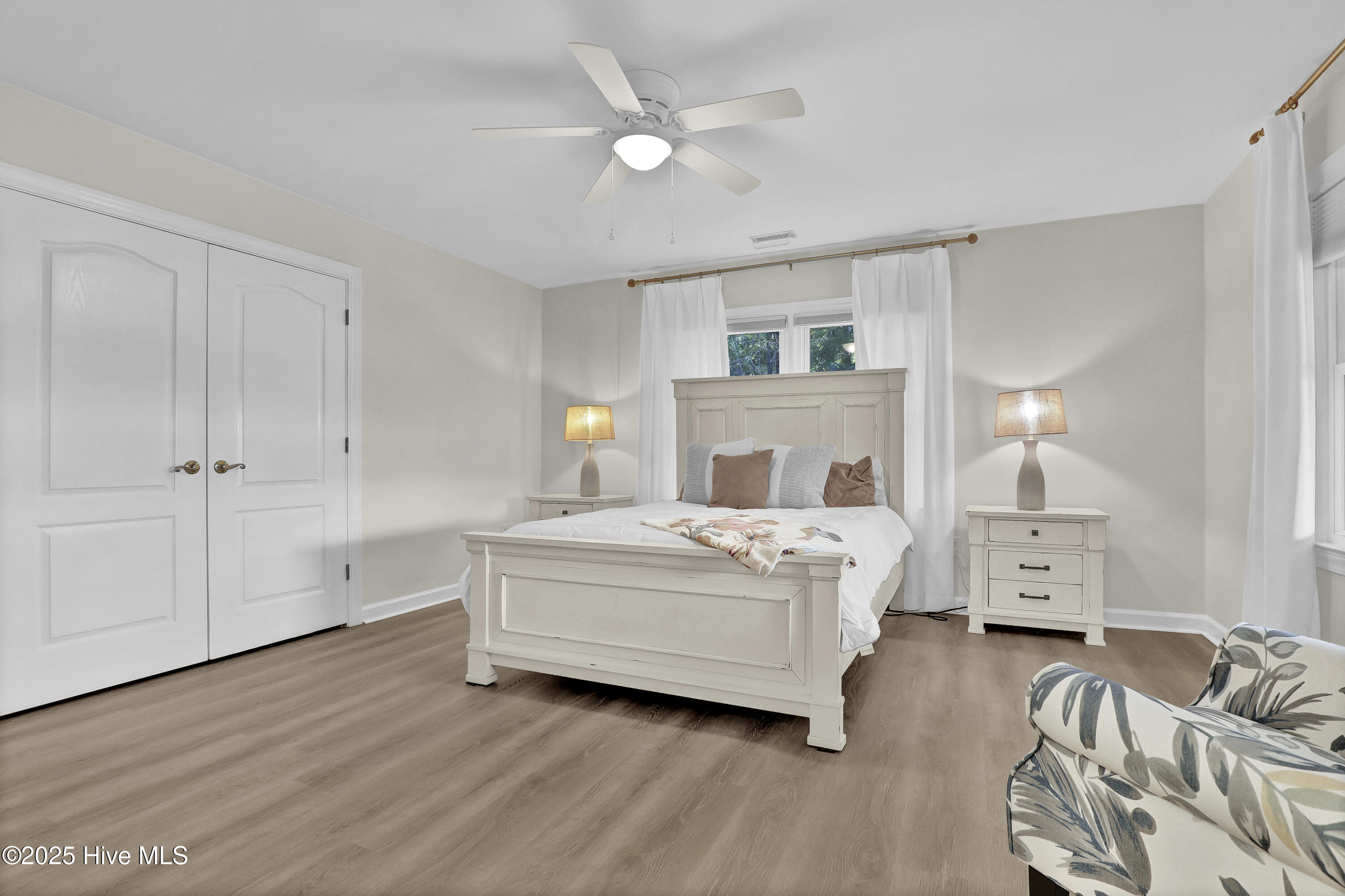 100537816 | Photo 15