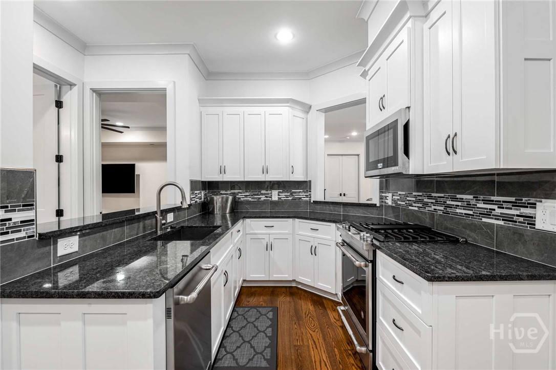 Full Kitchen Terrace Level