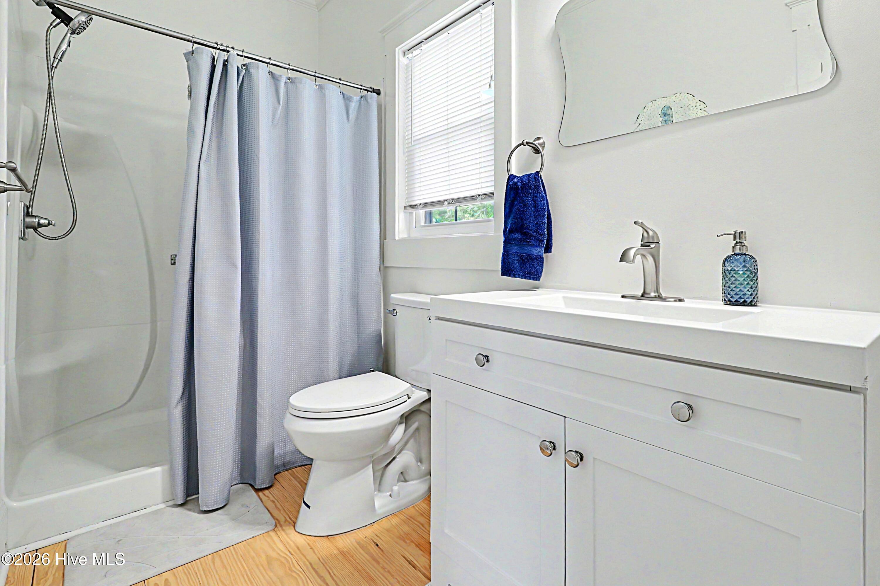 100566458 | Photo 14