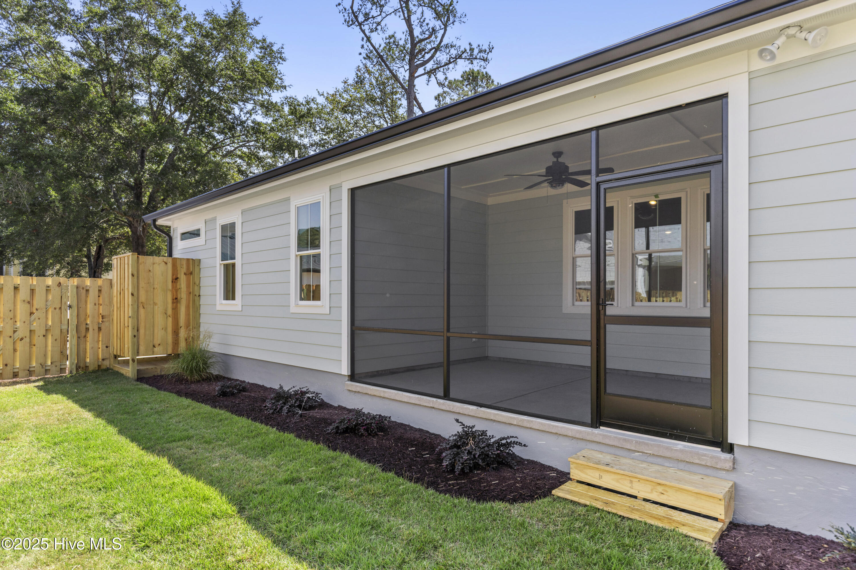 100539759 | Photo 39