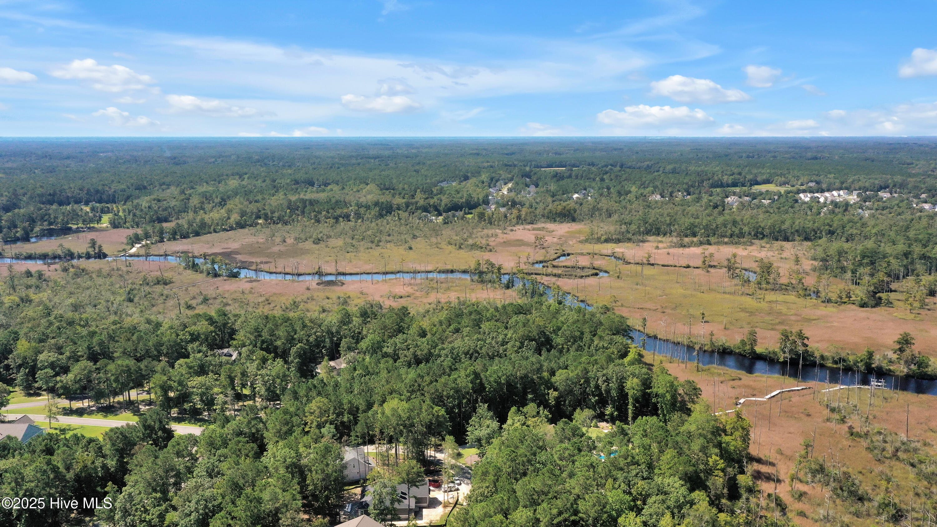 100527669 | Photo 35