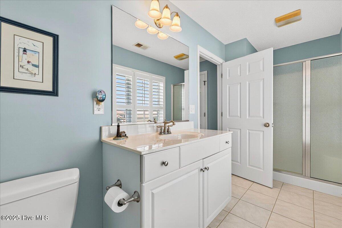 100522295 | Photo 36