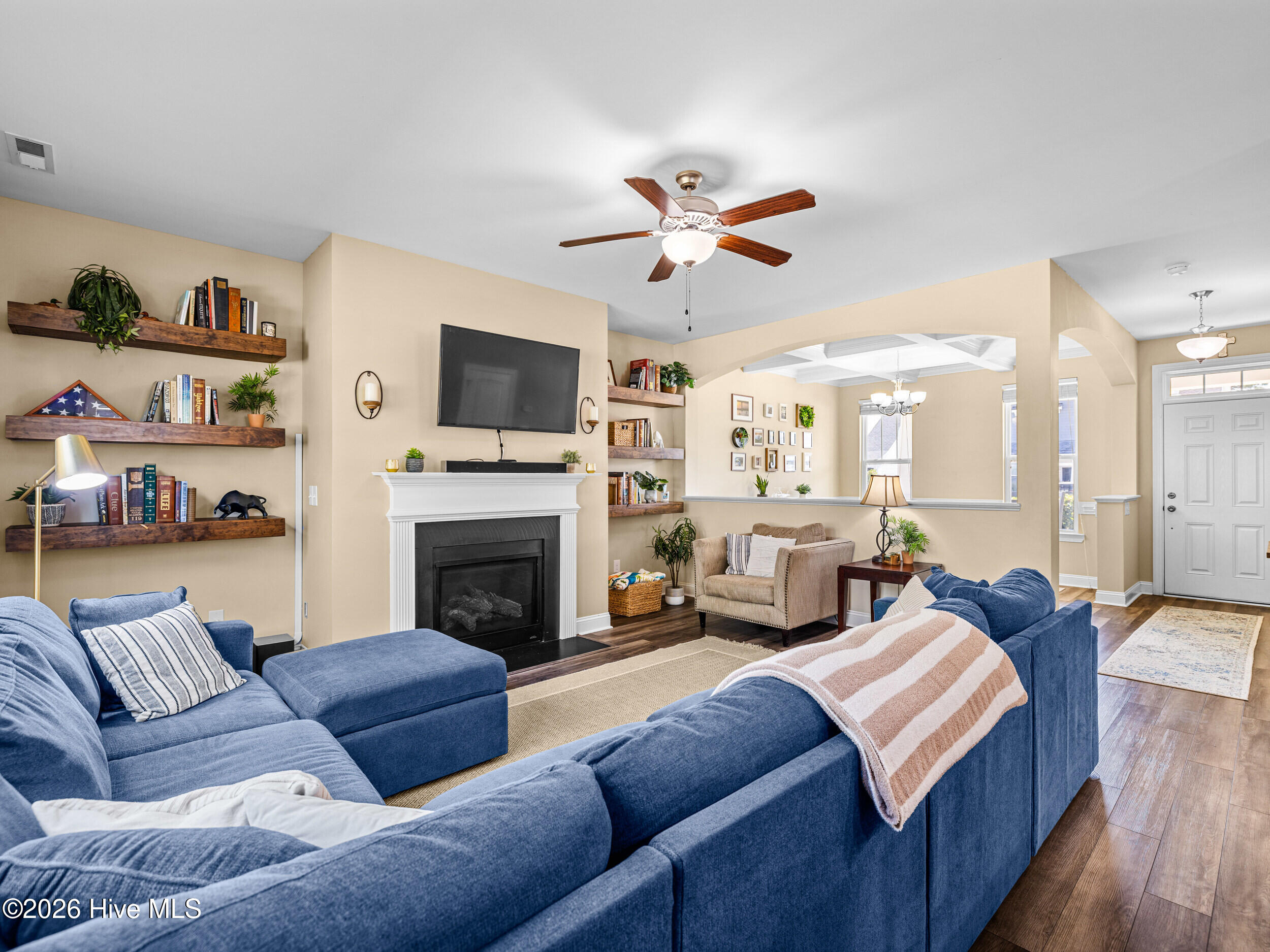 100562428 | Photo 20