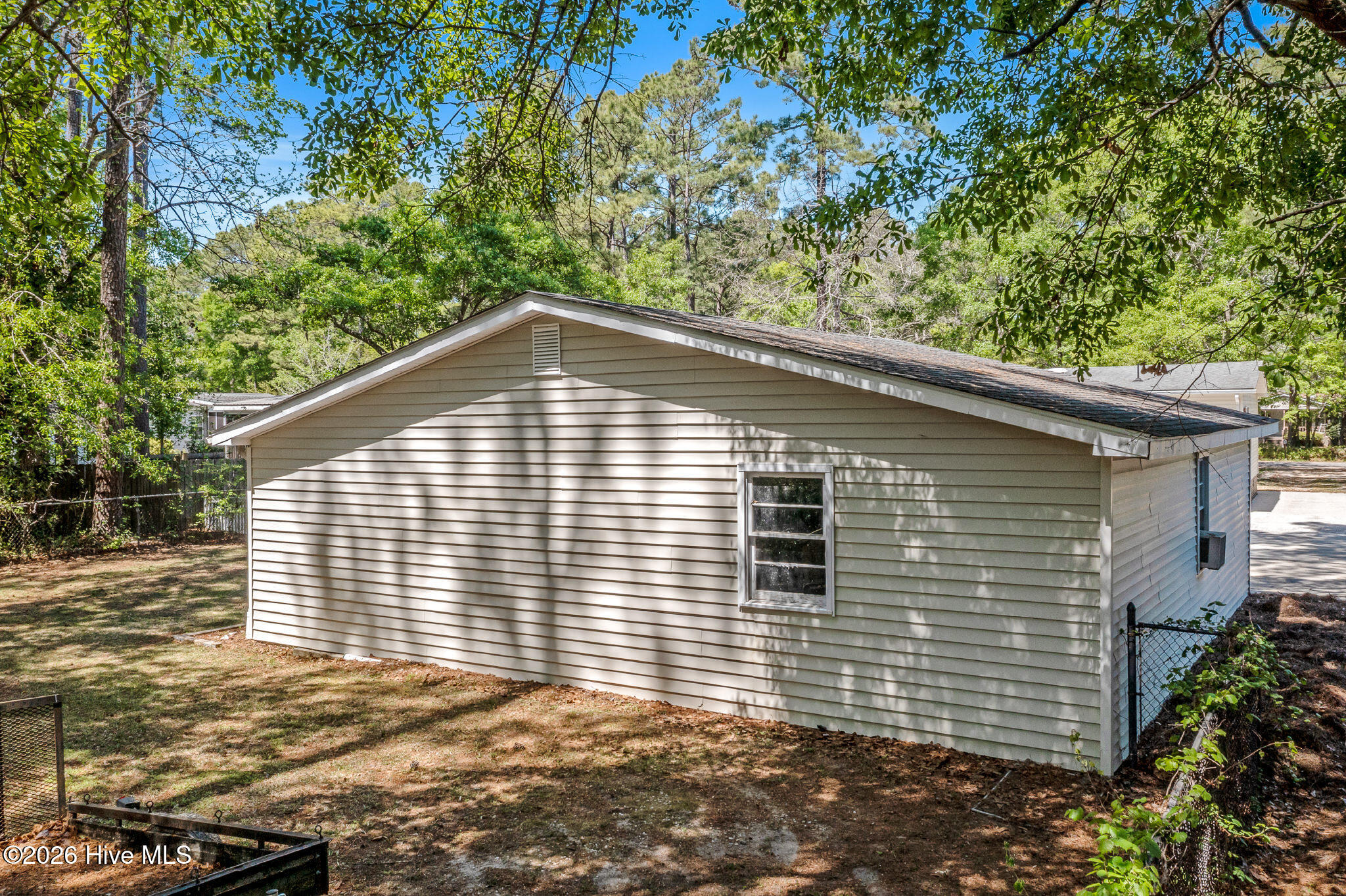 100567029 | Photo 46