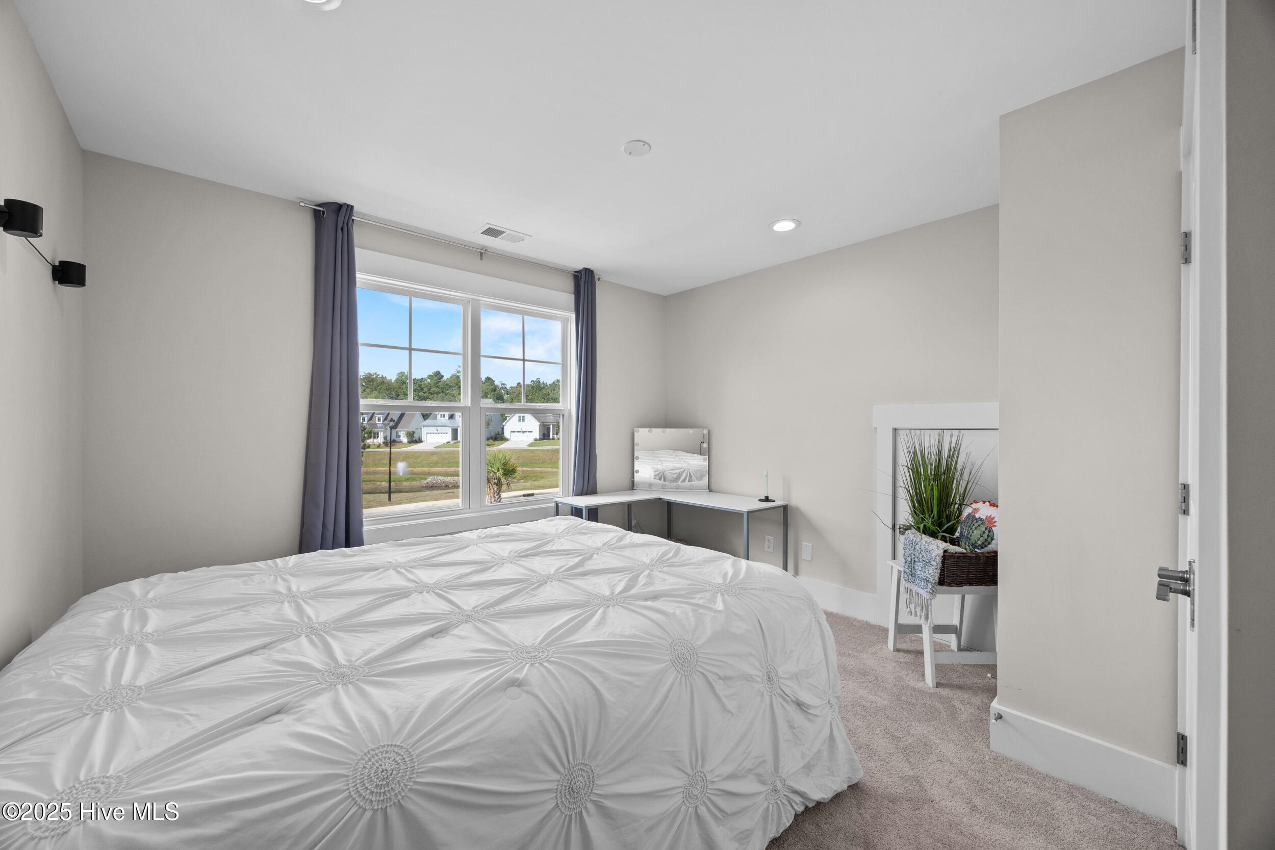 100559314 | Photo 46