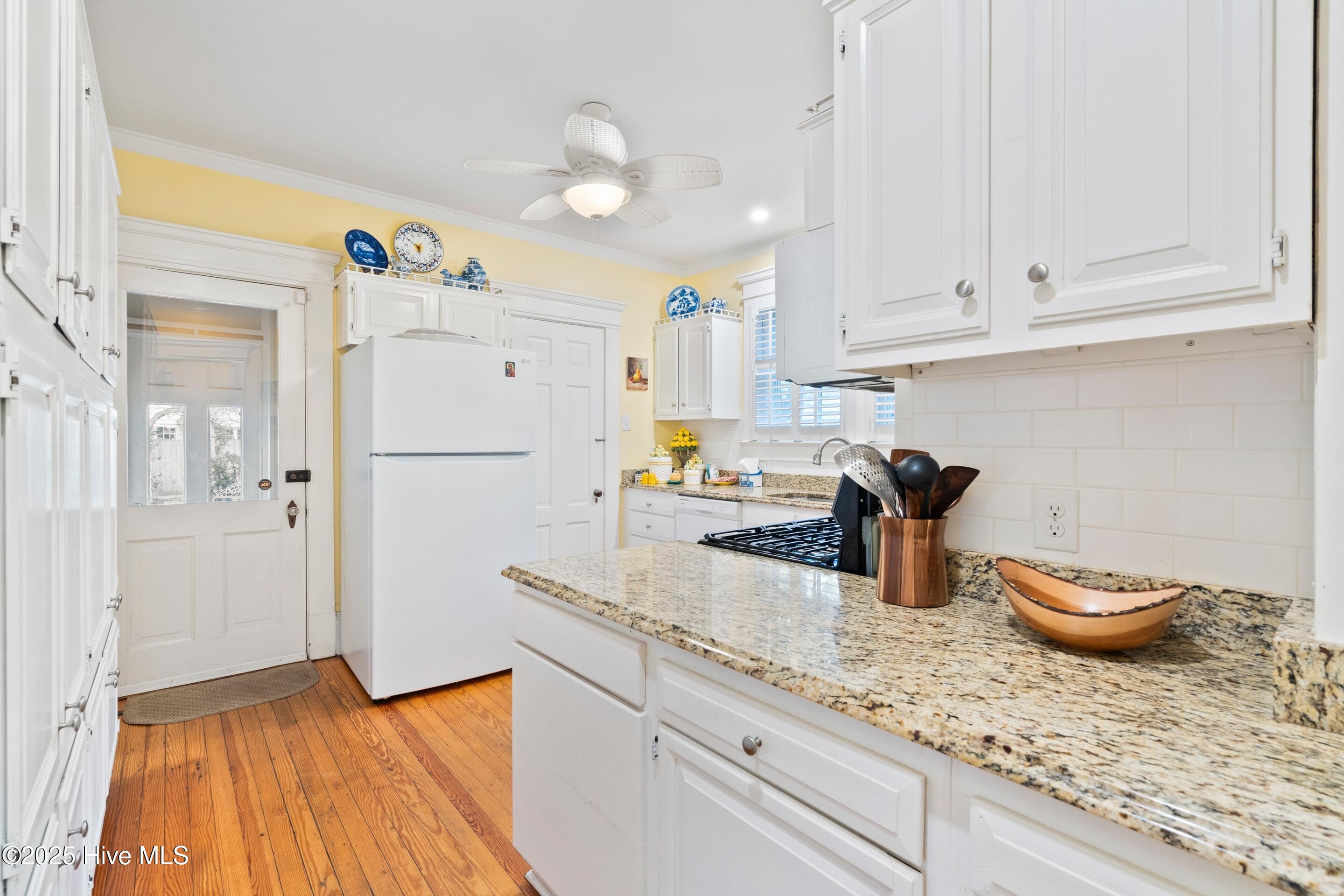 100553658 | Photo 20