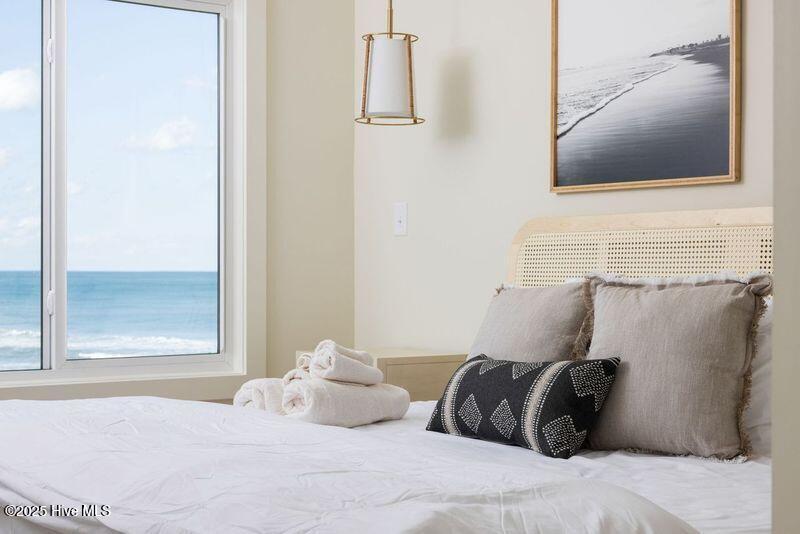 100503113 | Photo 13