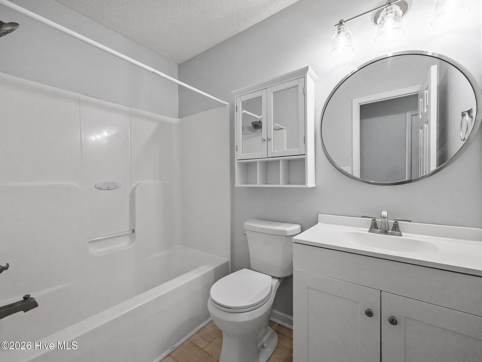 100565489 | Photo 21