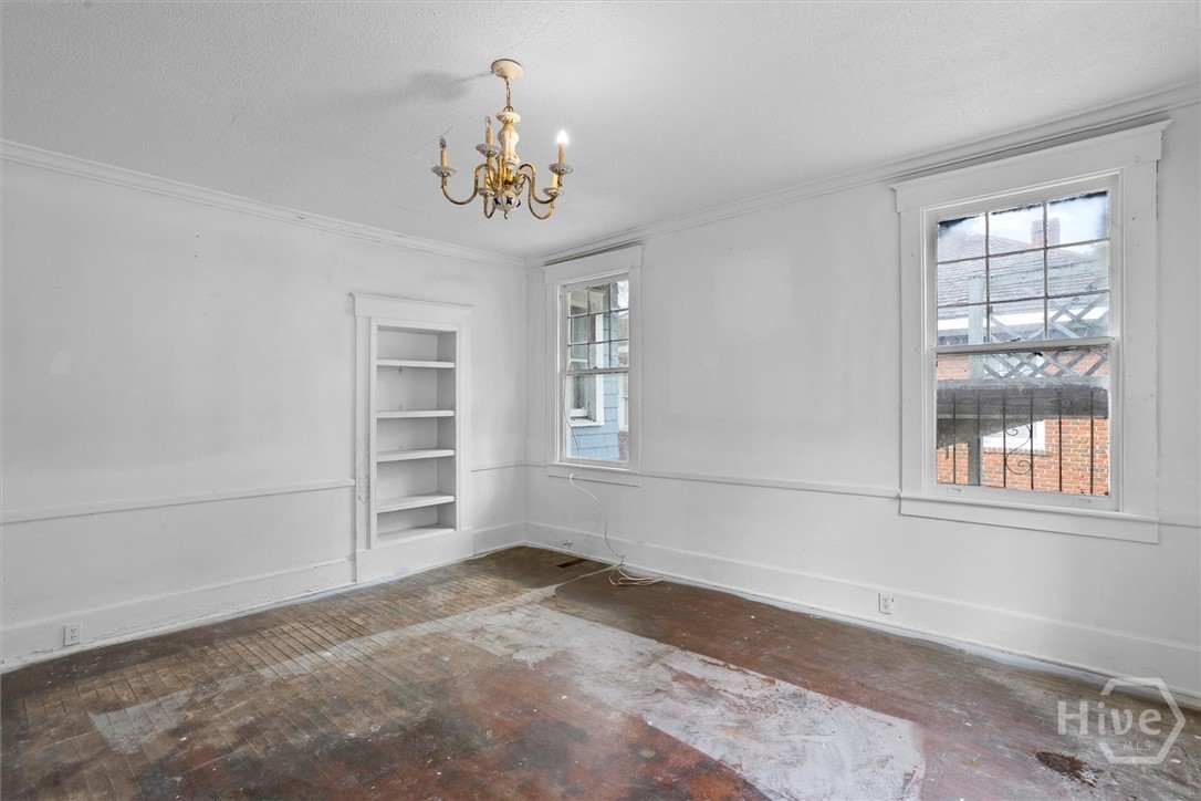 221 E 49th Street, Savannah, GA, 31405