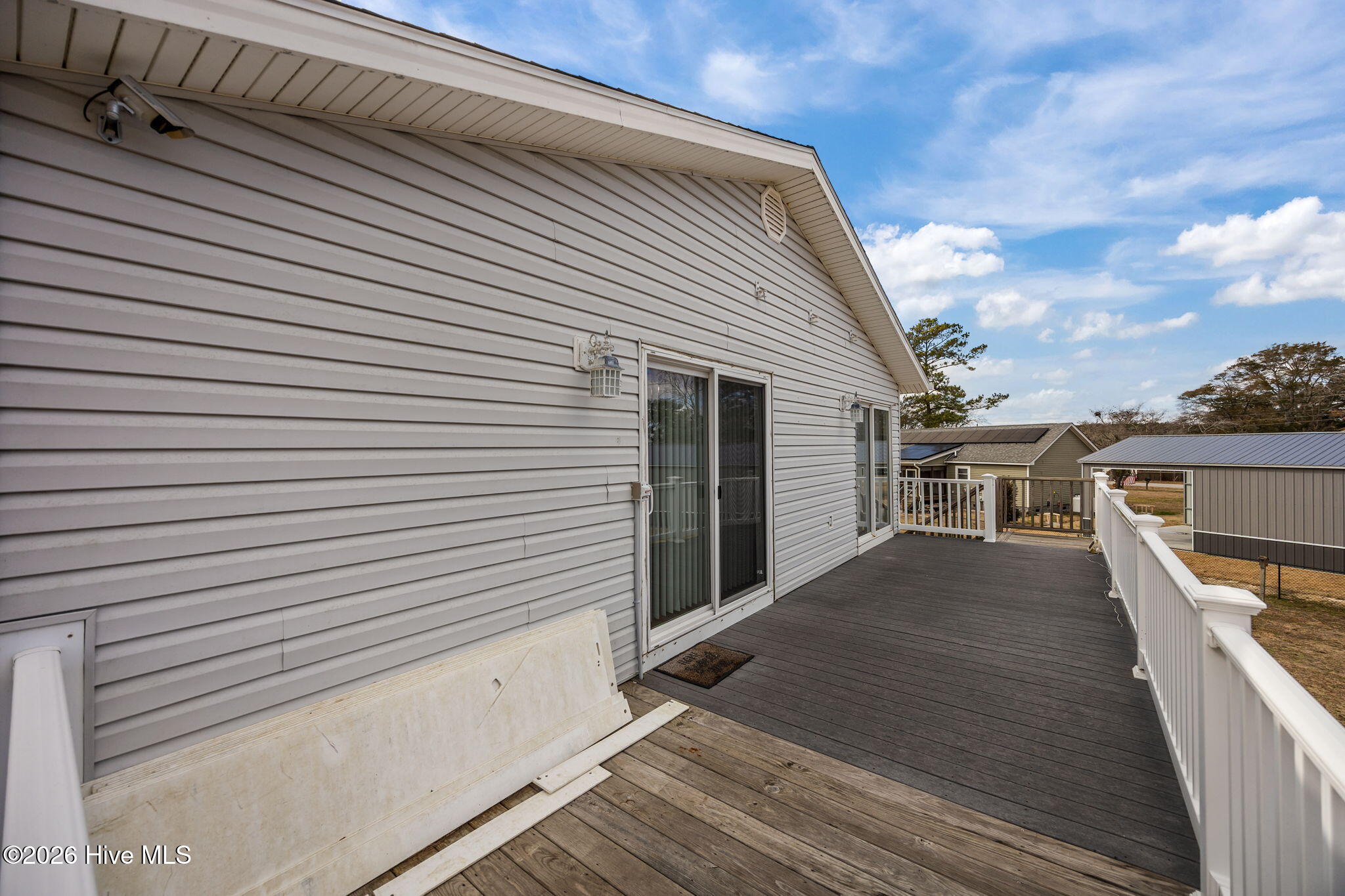 100555890 | Photo 27