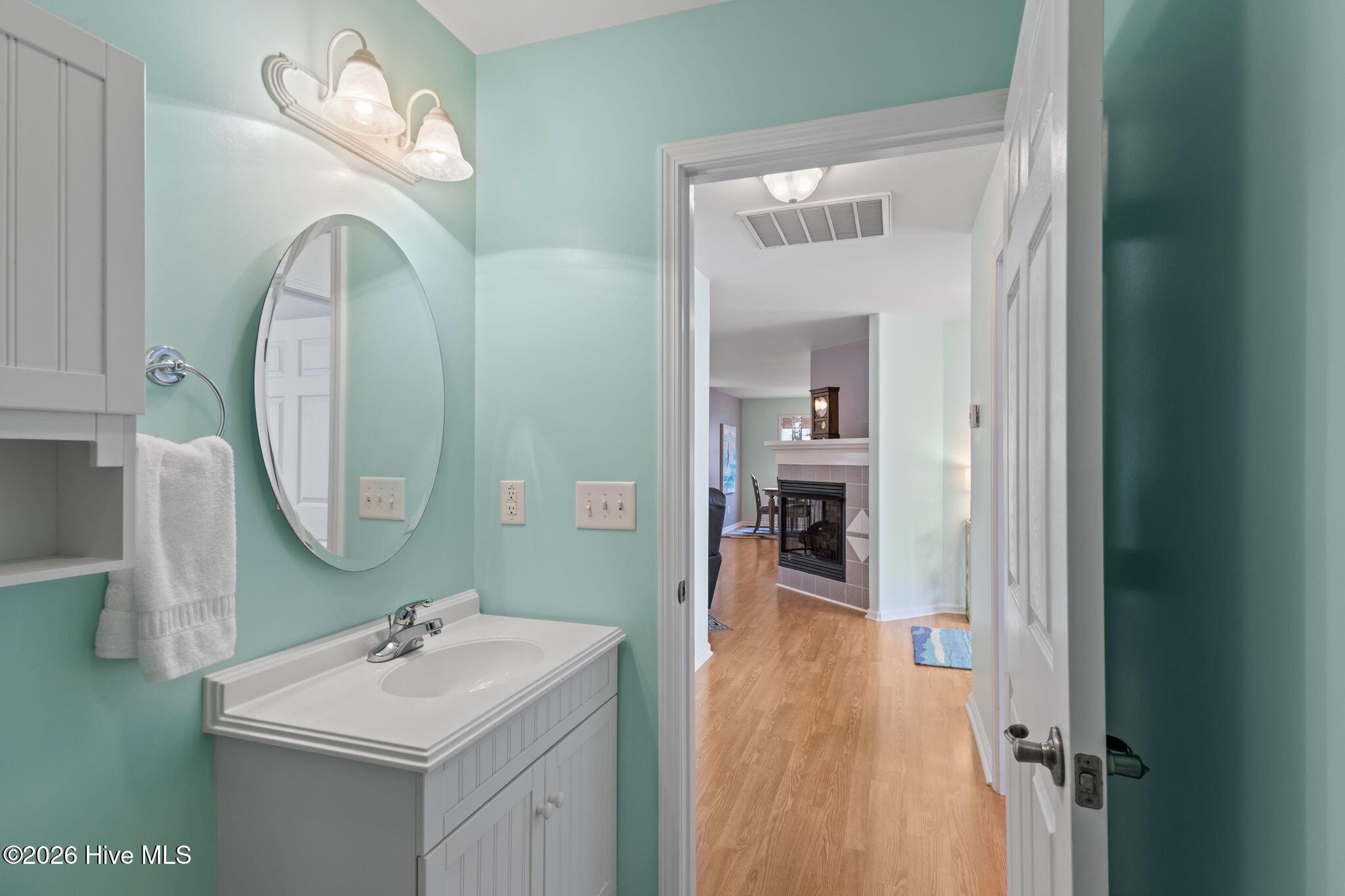 100563135 | Photo 30