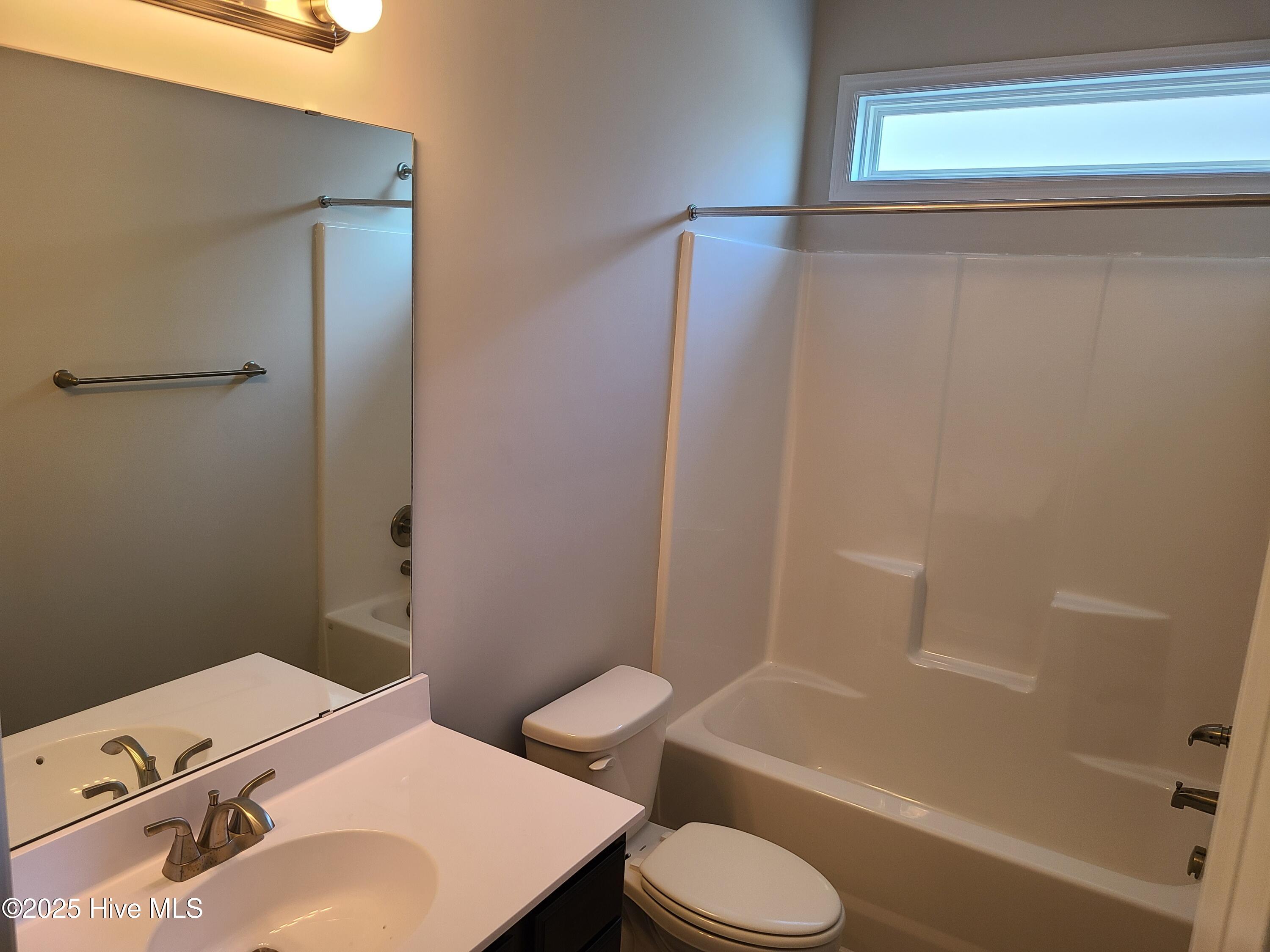 100537237 | Photo 16