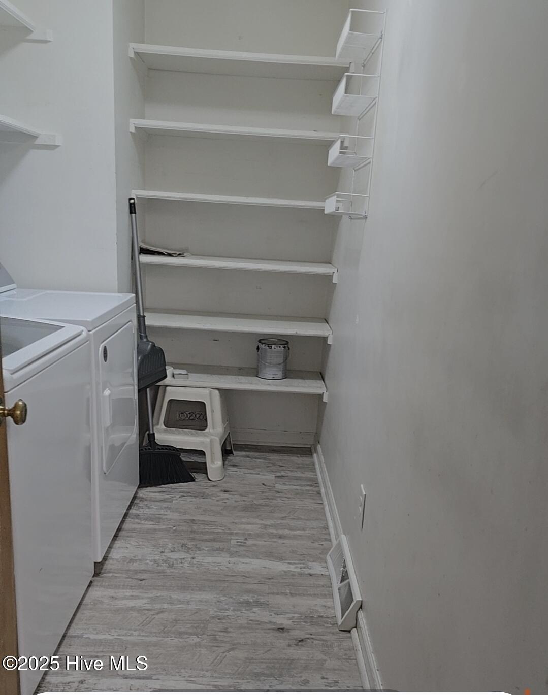 100499907 | Photo 17