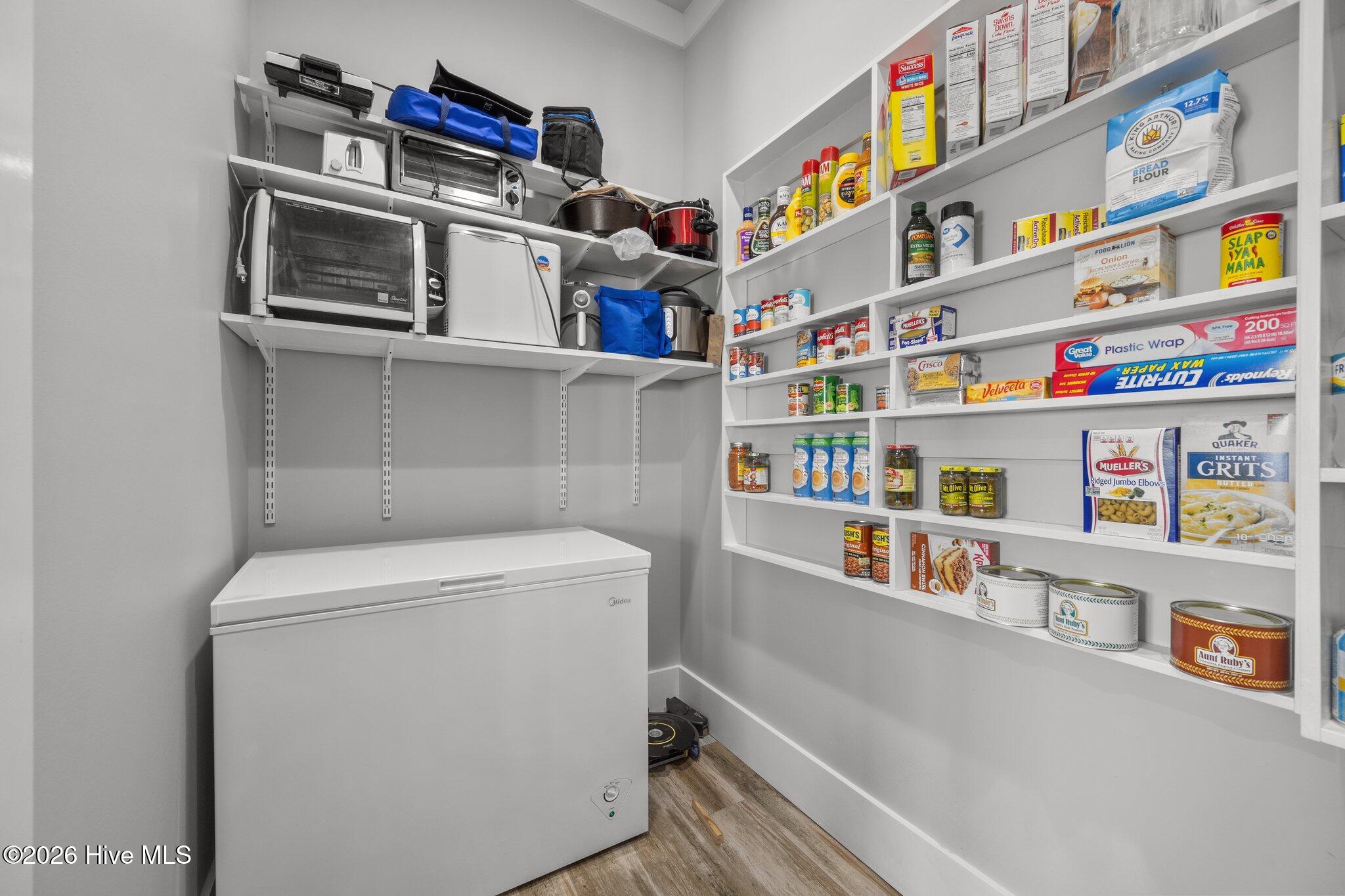 100549551 | Photo 19