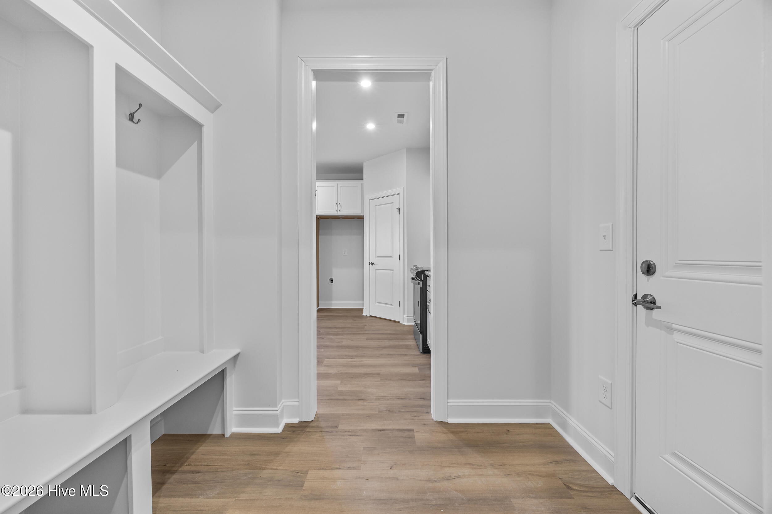 100527051 | Photo 16