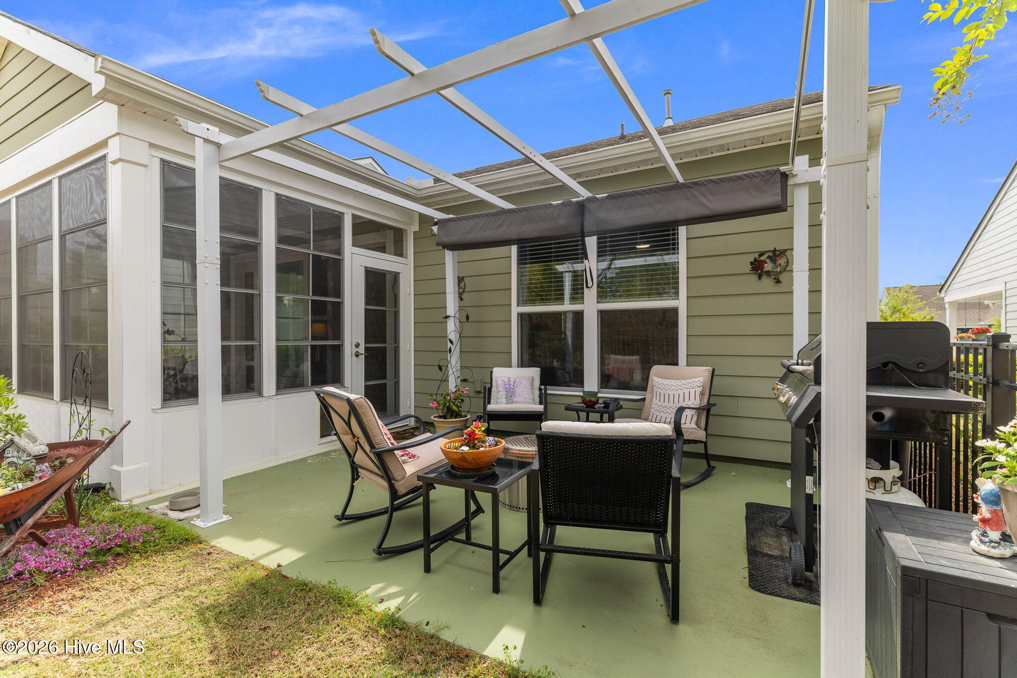 100565858 | Photo 38