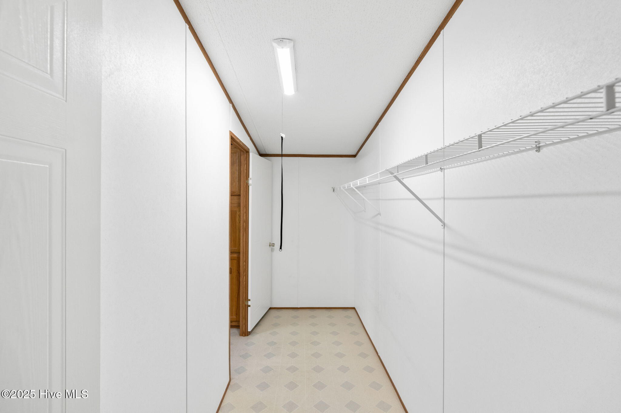 100541276 | Photo 30