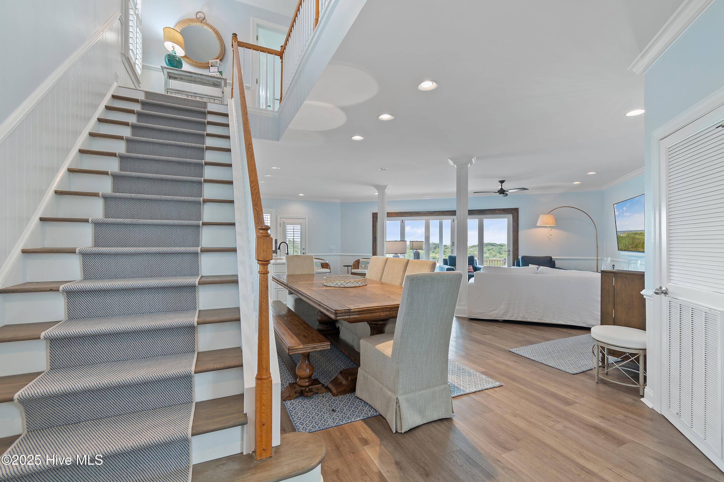 100536702 | Photo 45