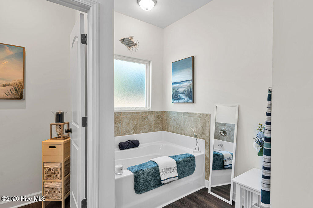 100552779 | Photo 30