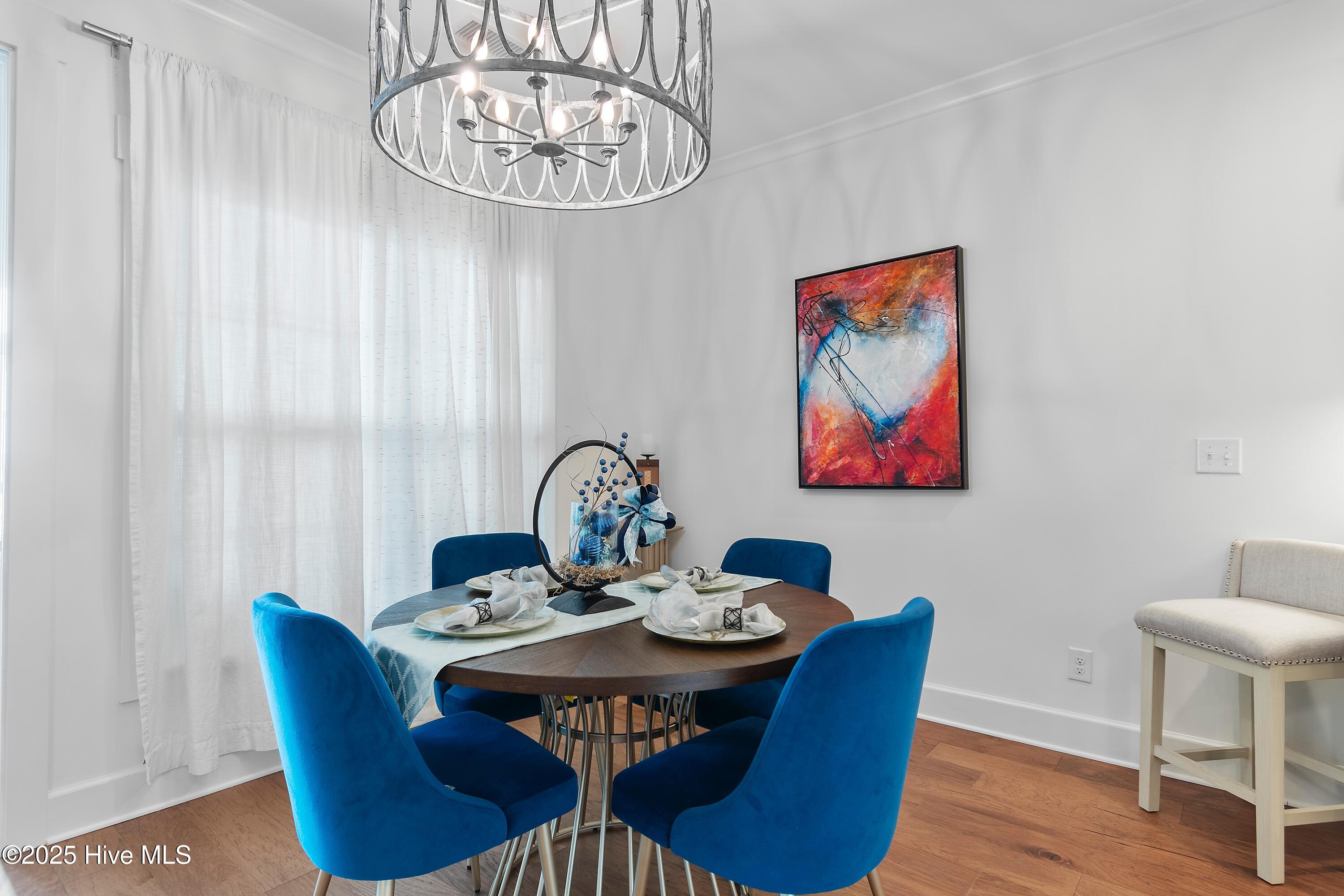 100537733 | Photo 25