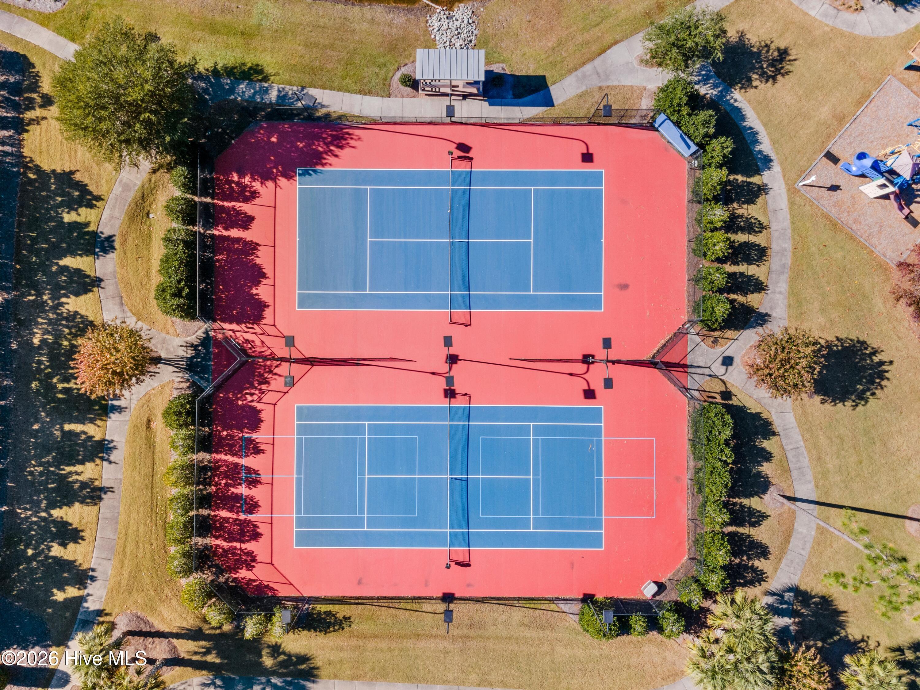 100548705 | Photo 65