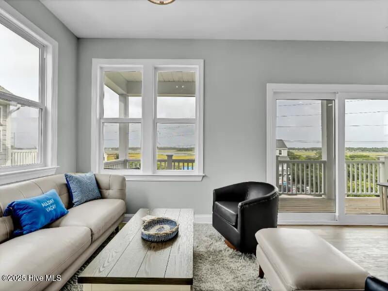 100541216 | Photo 25