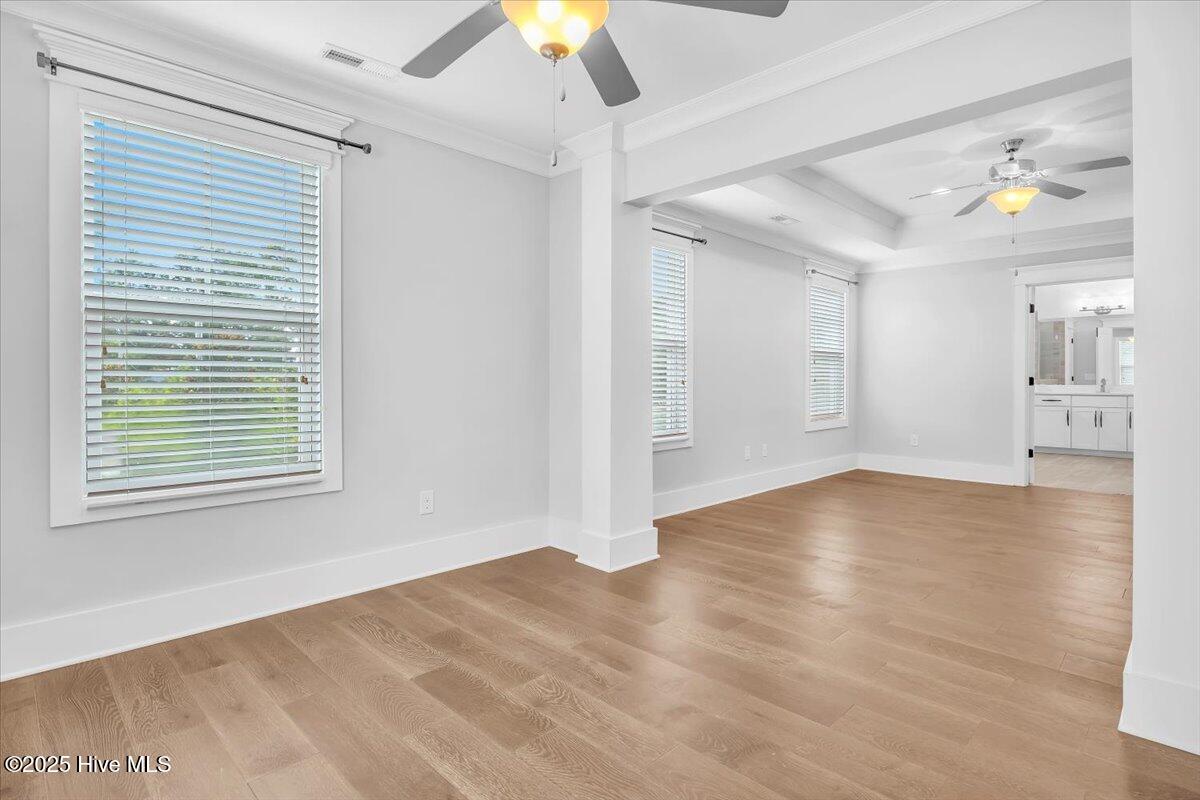 100523445 | Photo 37