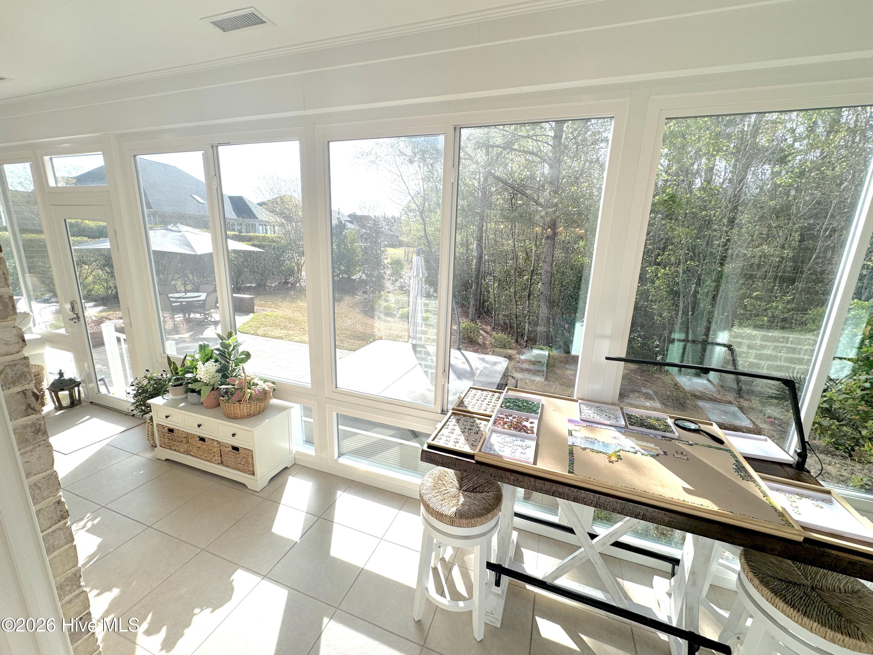 100564015 | Photo 19