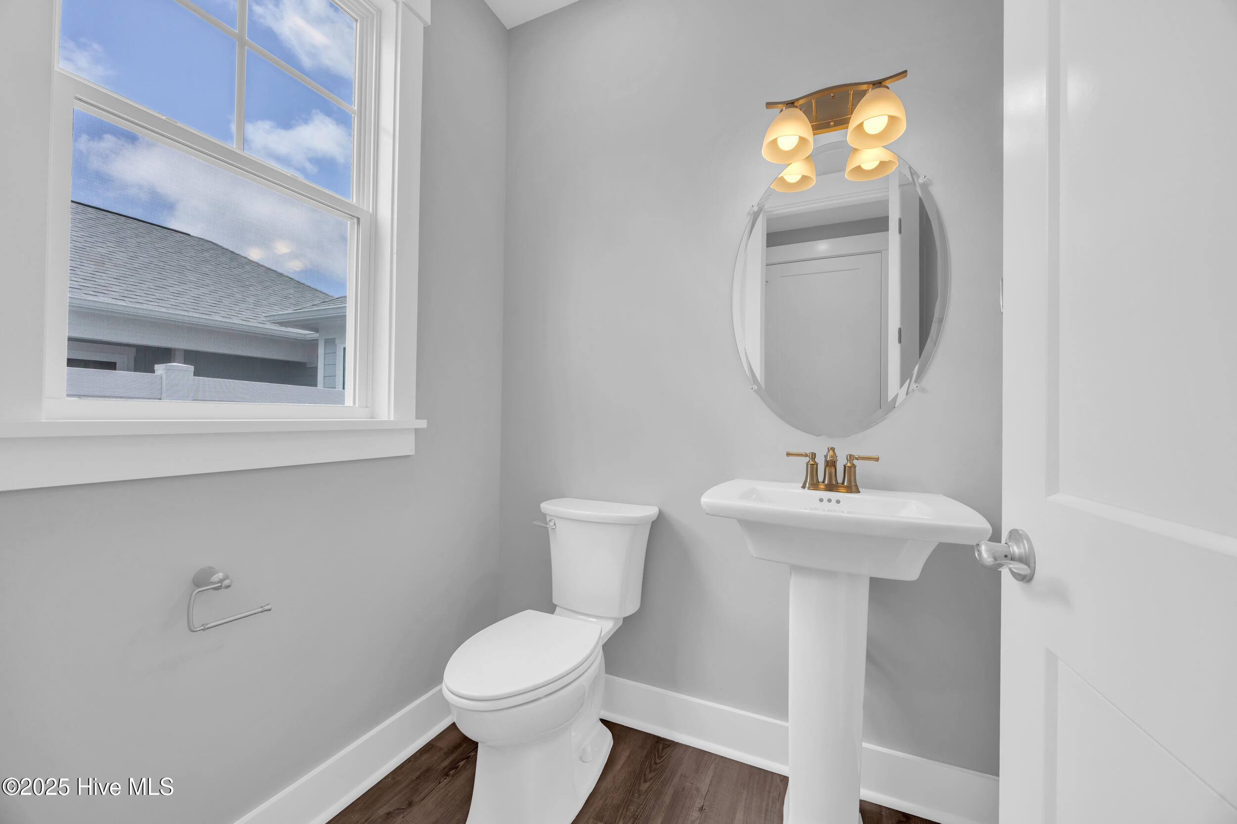 100507916 | Photo 12