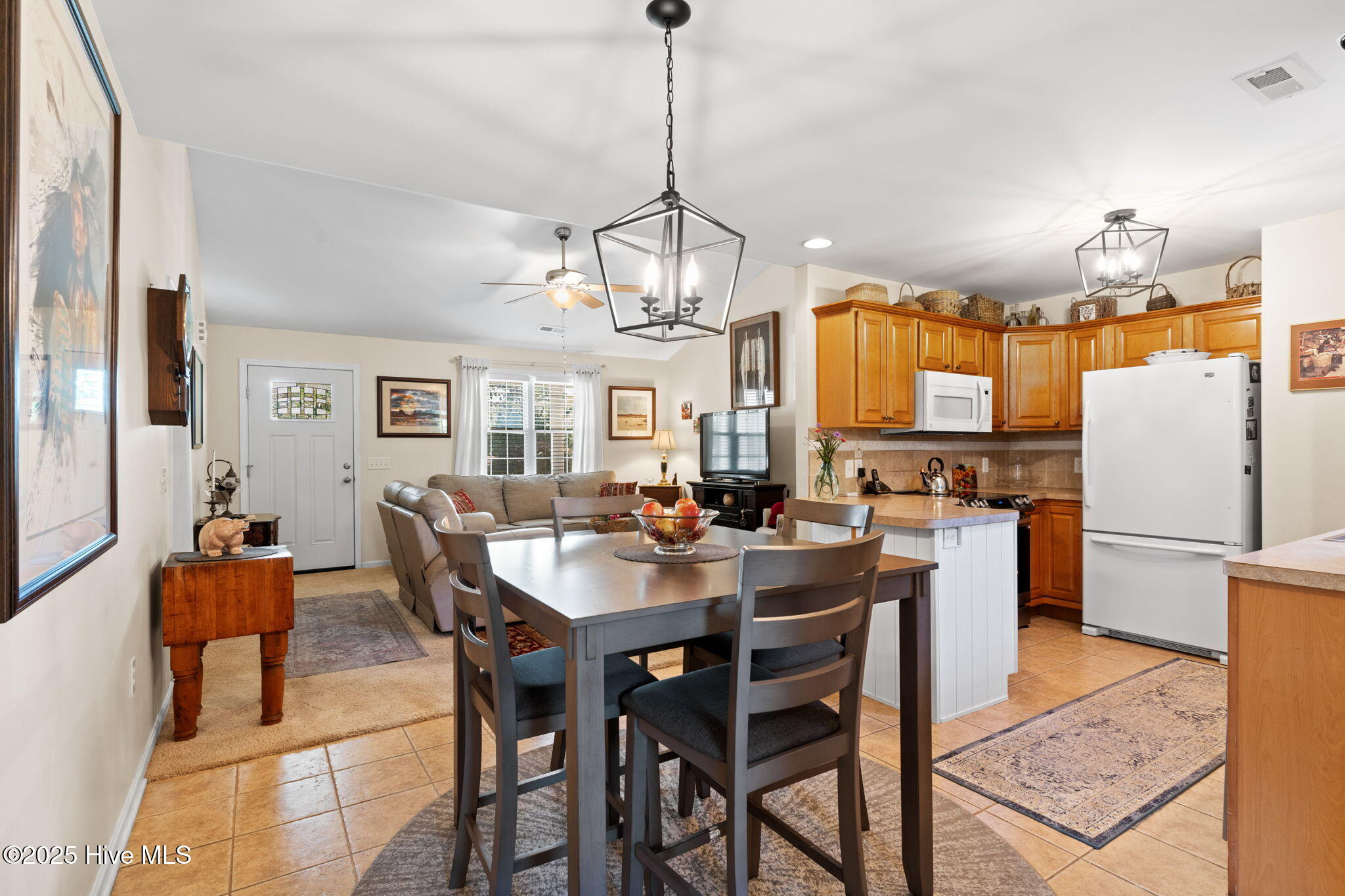 100534396 | Photo 11